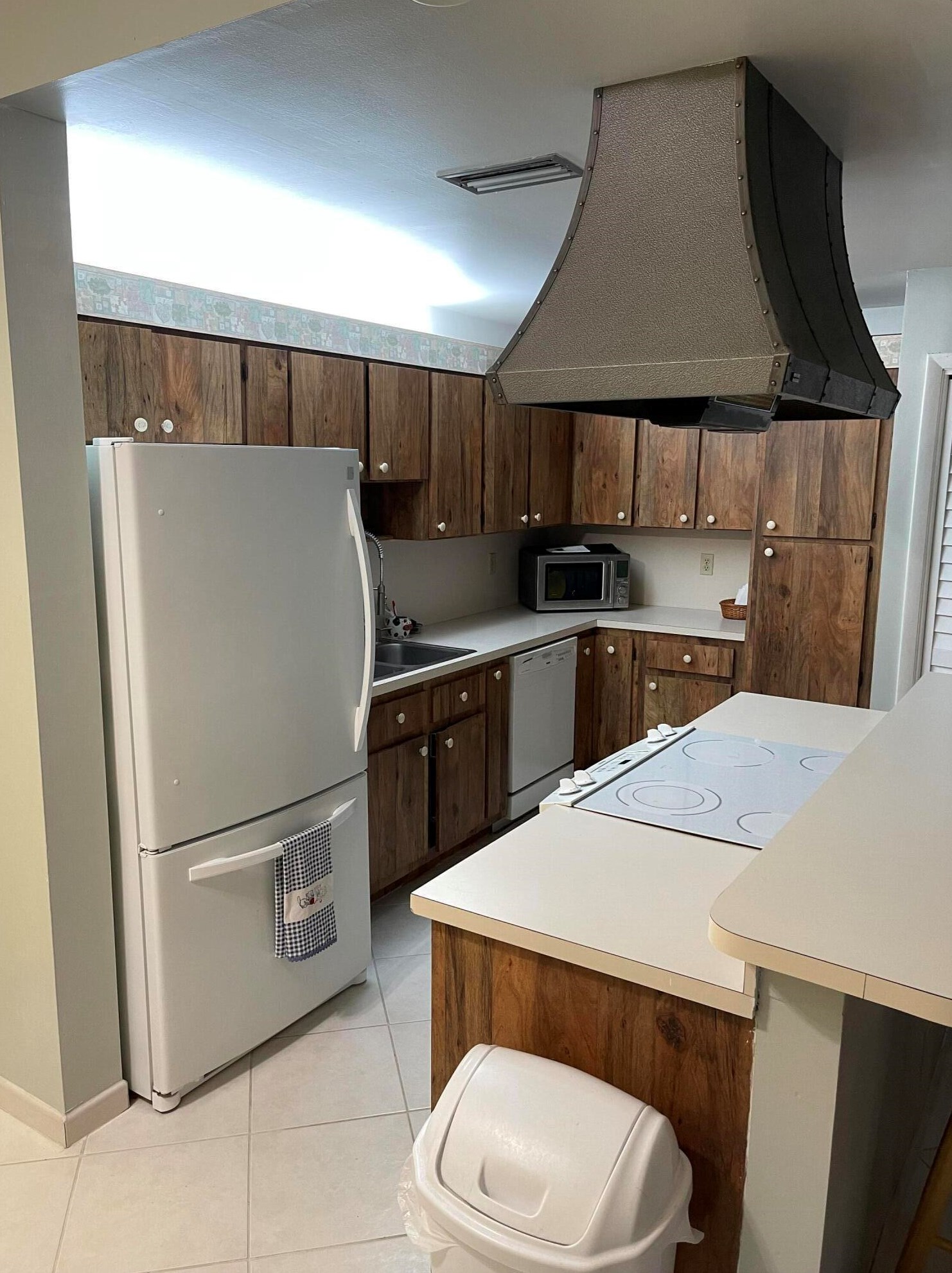 438 Briarwood Cir, Hollywood FL  33024-1319 exterior