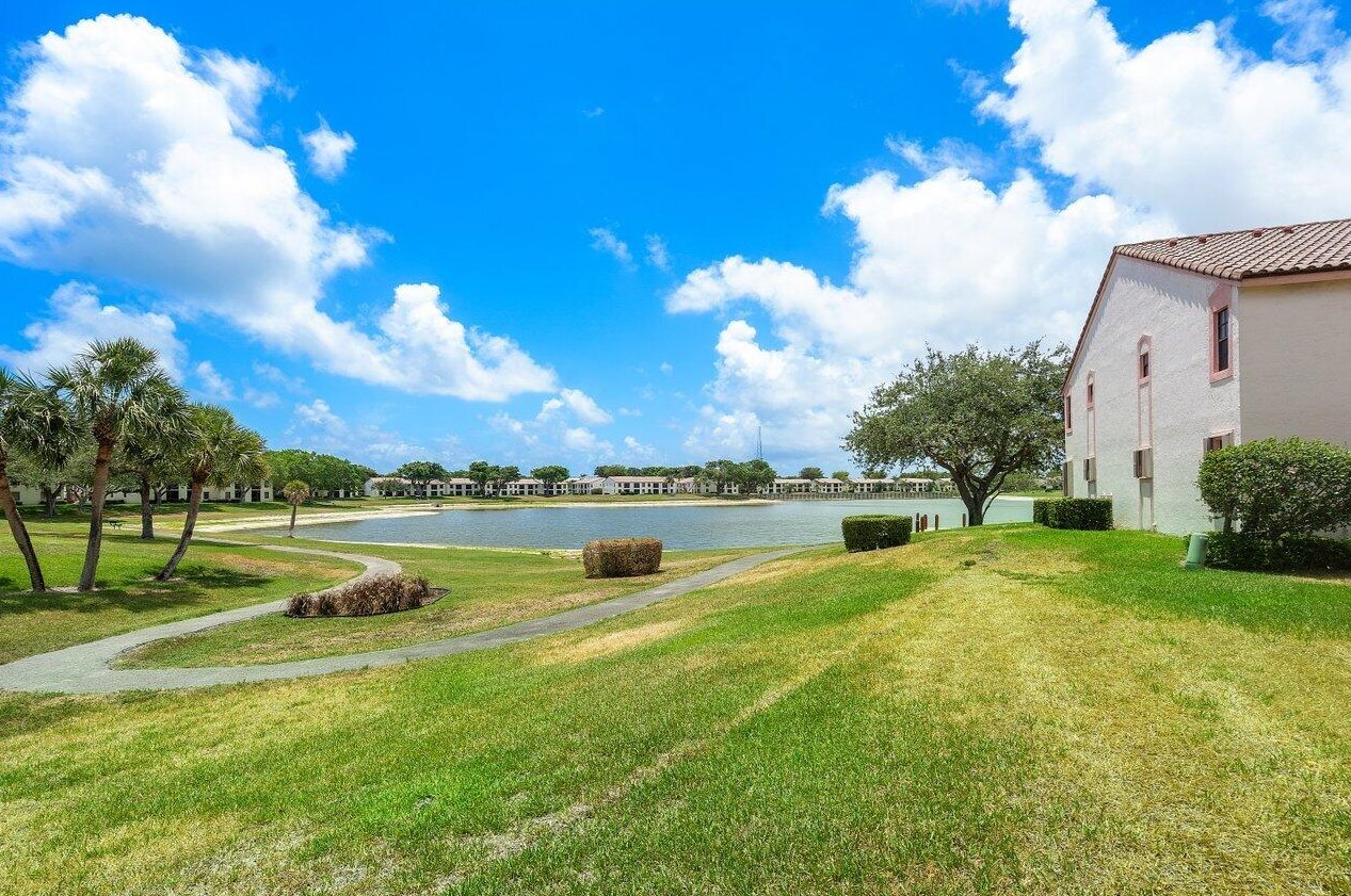 3190 Leewood Ter, Boca Raton FL  33431-3813 exterior