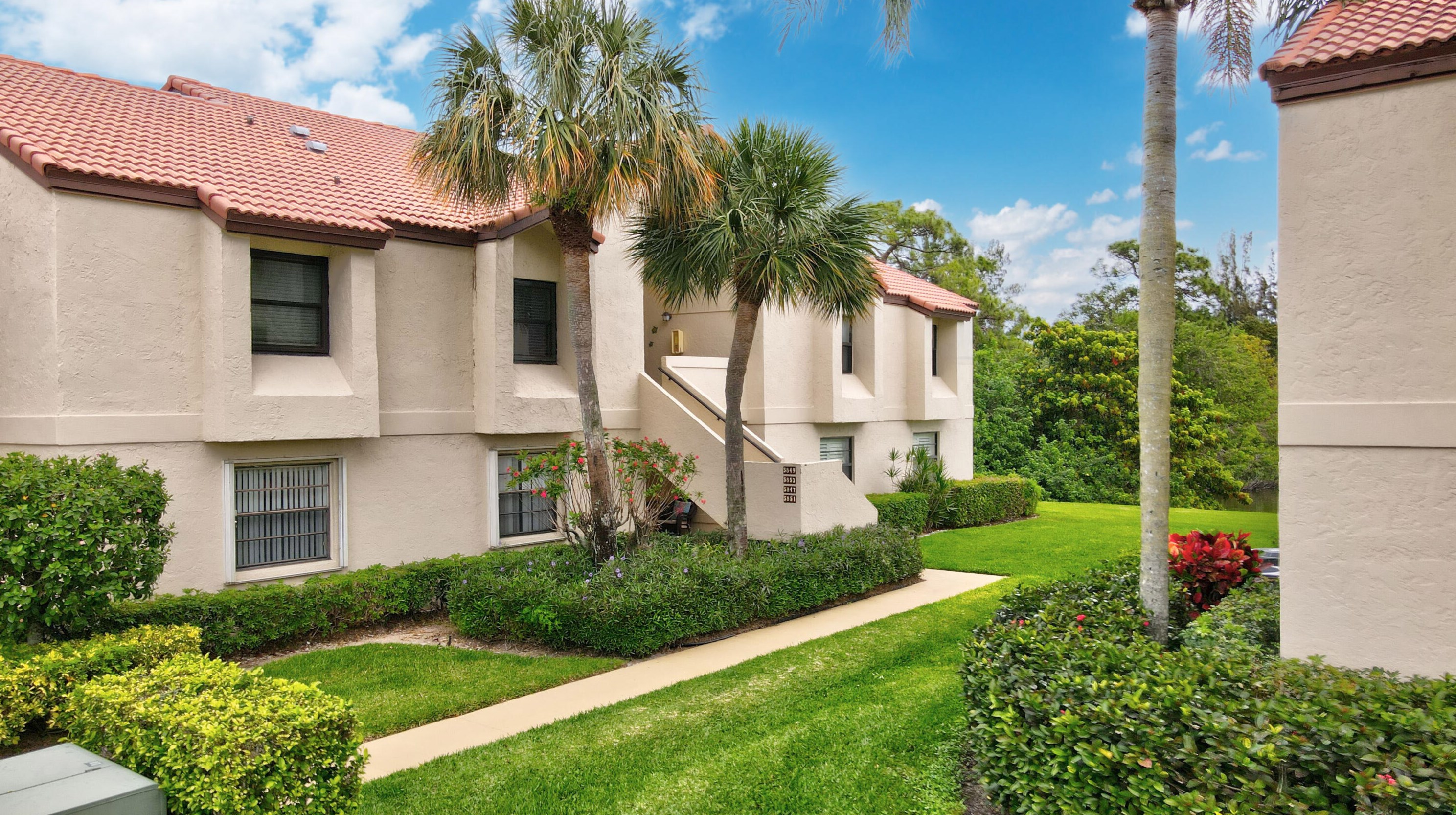 5849 Parkwalk Dr, Boynton Beach FL 33472-2321 exterior