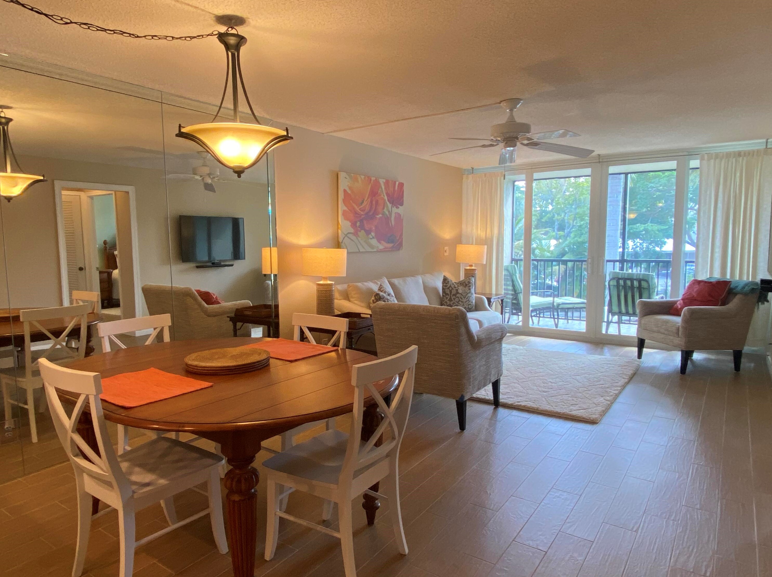 7 Royal Palm Way #202, Boca Raton, FL 33432