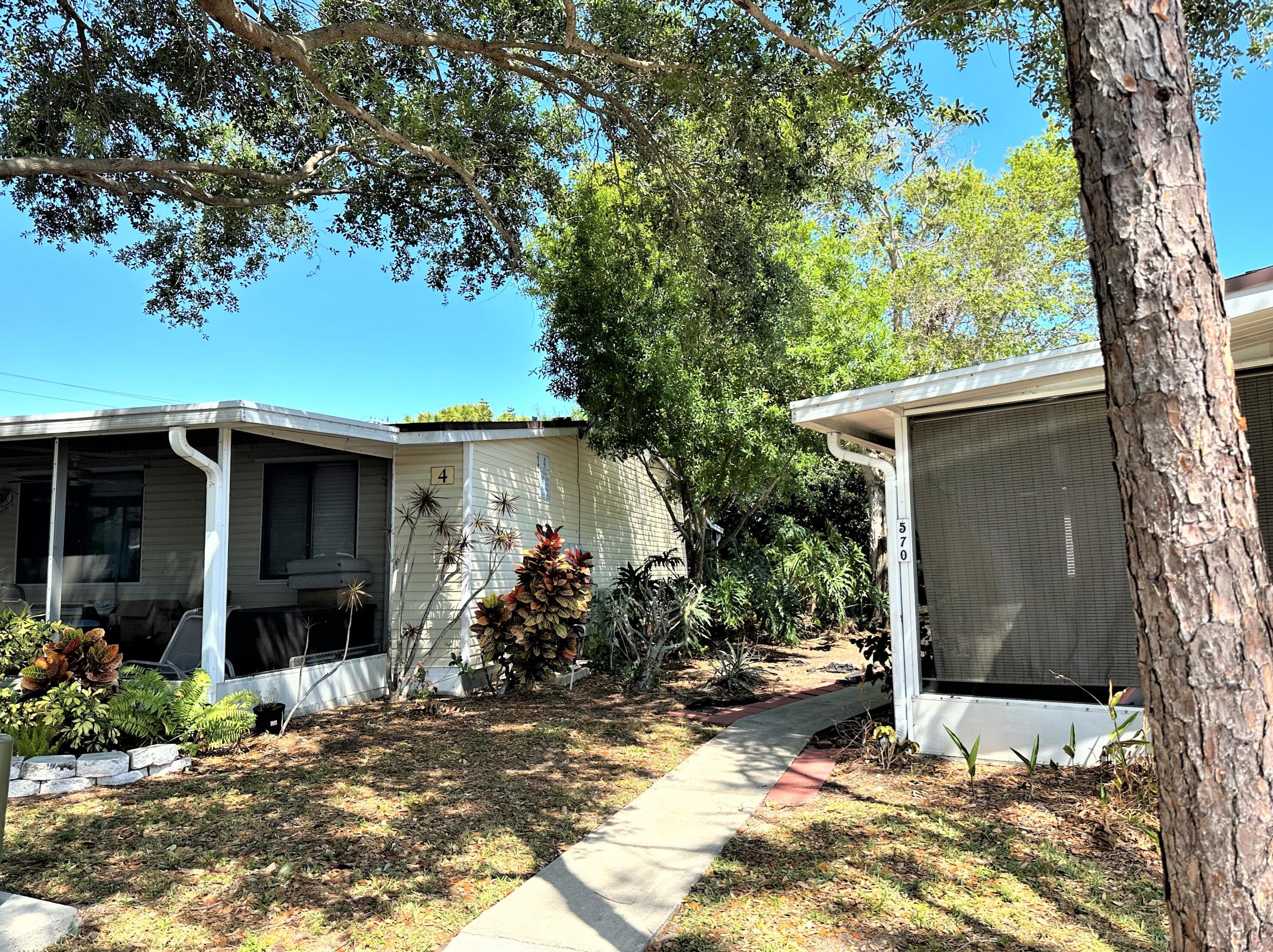 594 7th Pl #594, Vero Beach, FL 32962