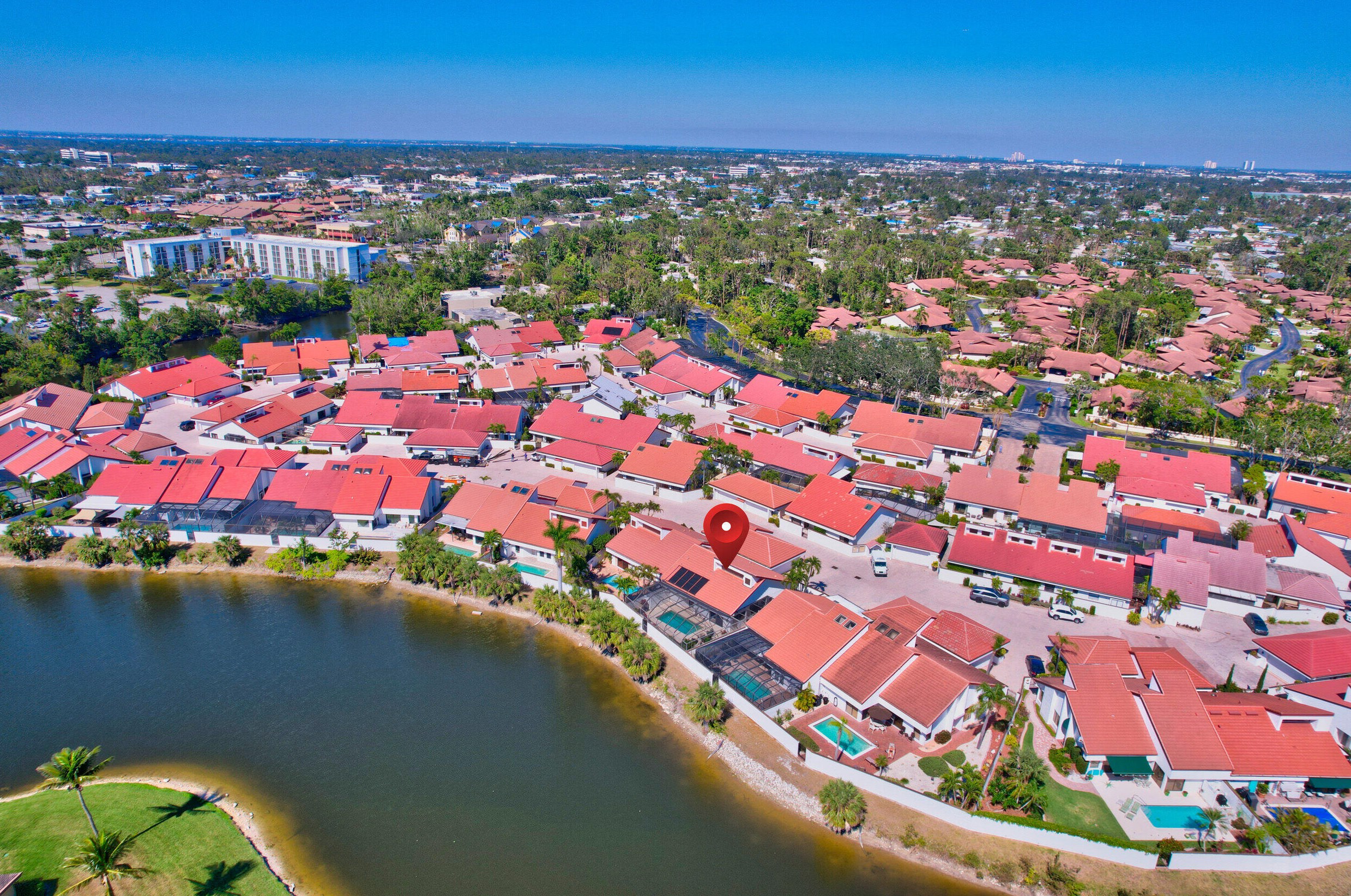 5458 Harbour Castle Dr, Fort Myers FL 33907-7844 exterior