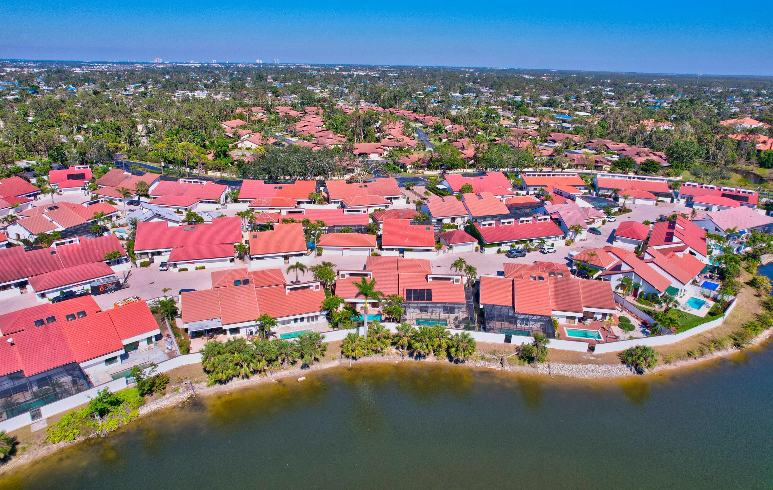 5458 Harbour Castle Dr, Fort Myers FL 33907-7844 exterior