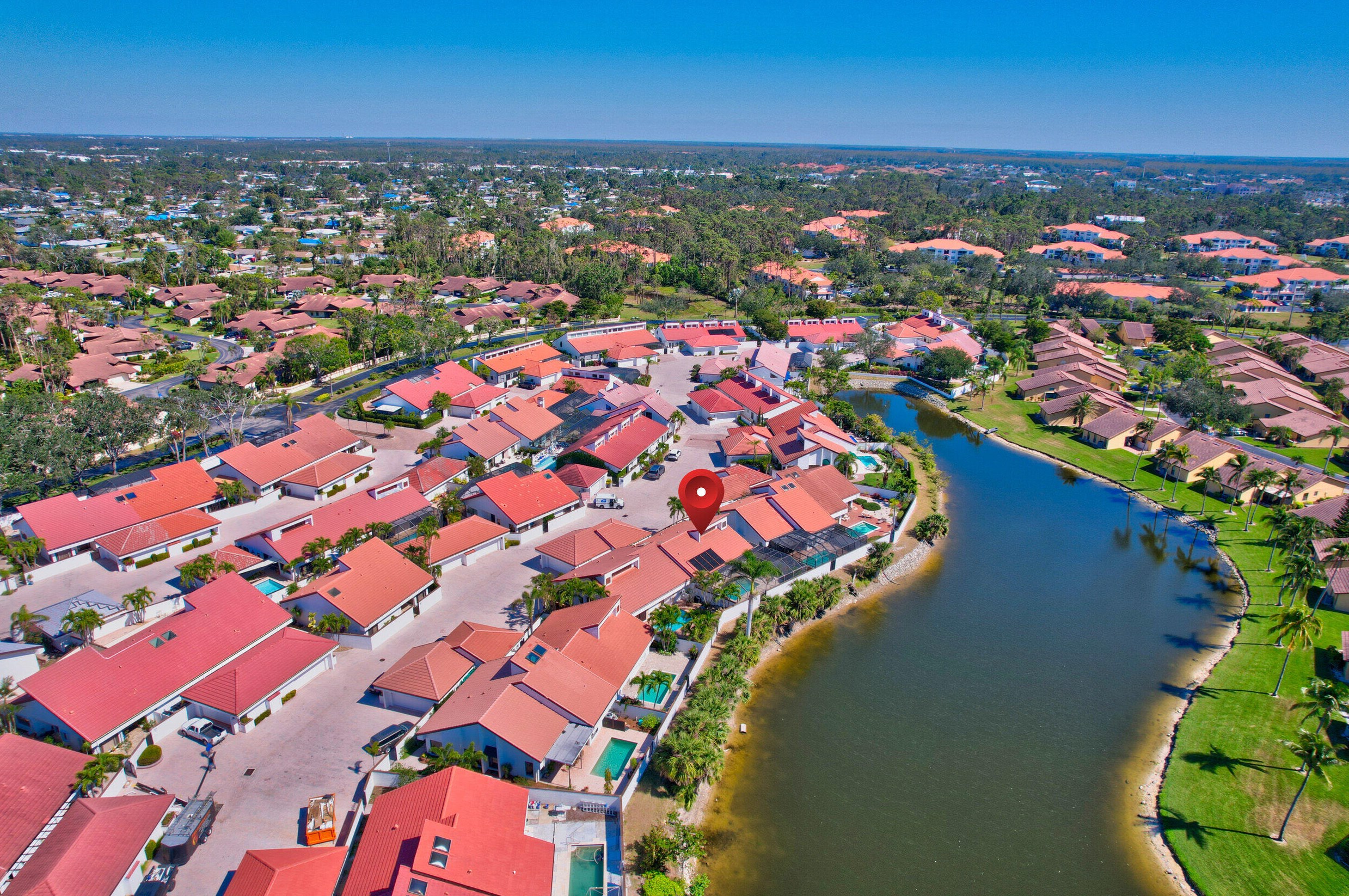 5458 Harbour Castle Dr, Fort Myers FL 33907-7844 exterior