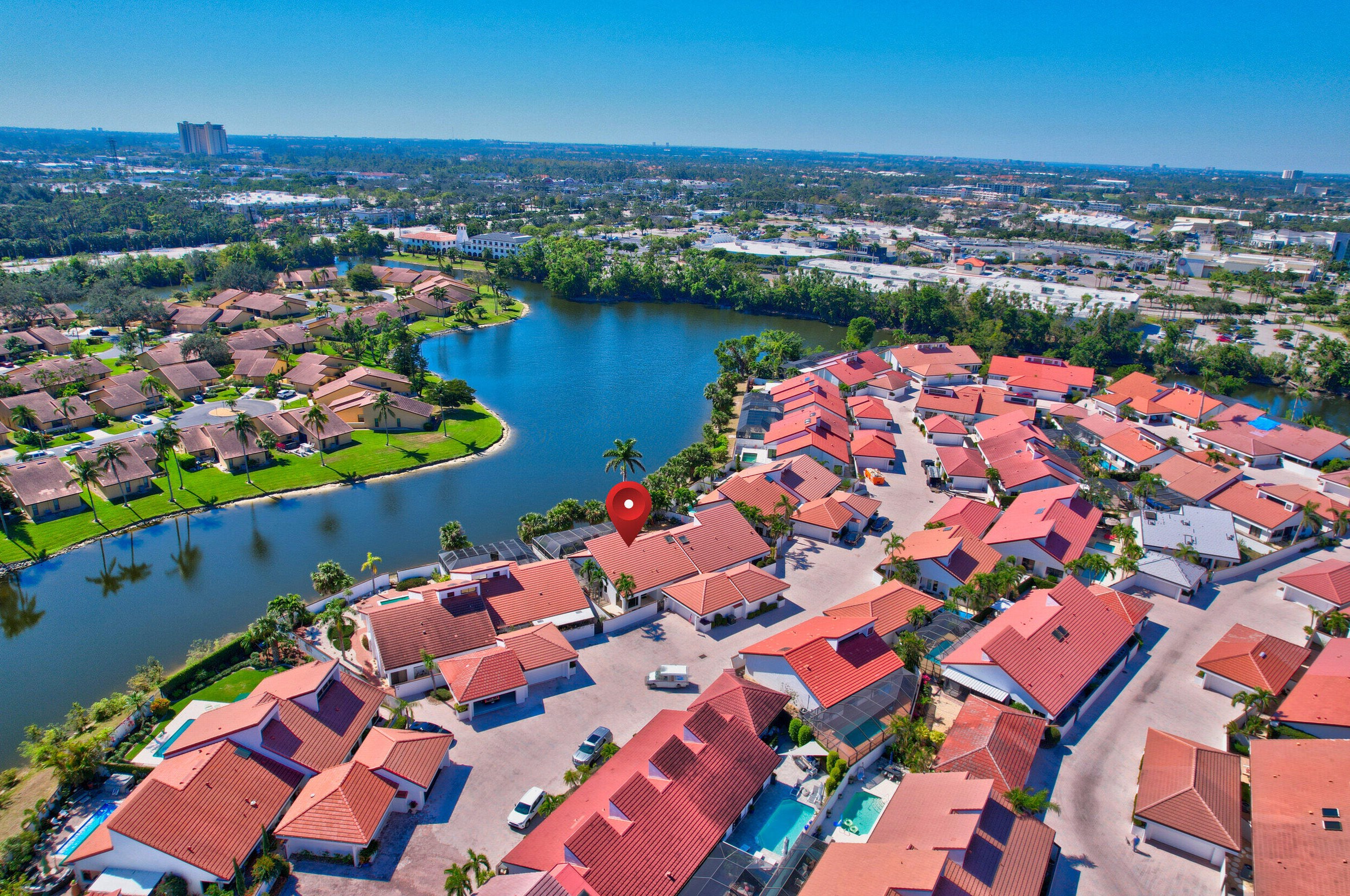 5458 Harbour Castle Dr, Fort Myers FL 33907-7844 exterior