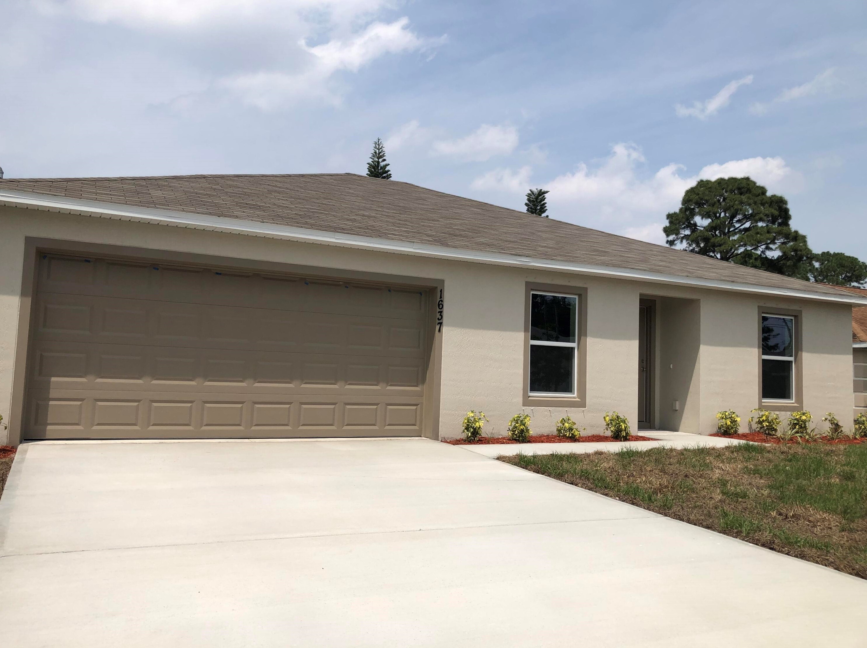 1637 Sw Lofgren Ave, Fort Pierce, FL 34953