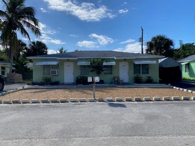 1790 Redbank Rd, West Palm Beach, FL 33408-2829