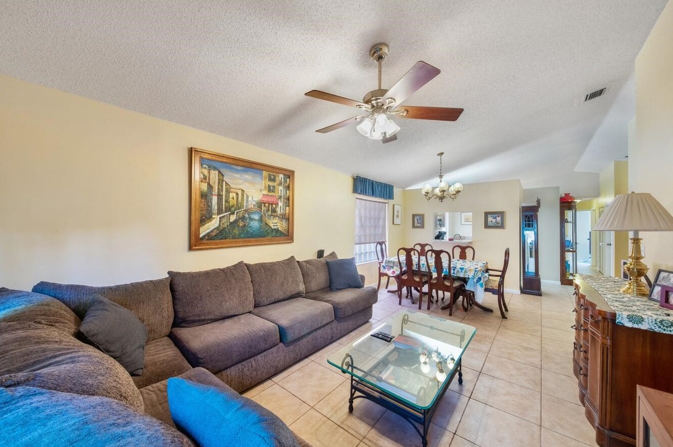 4851 Concordia Ln, Boynton Beach, FL 33436-7703