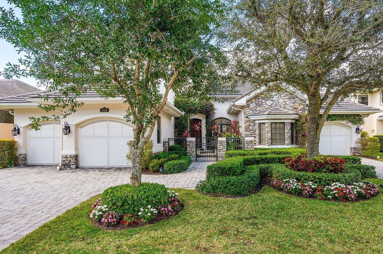 9019 Stone Pier Dr, Boynton Beach, FL 33472