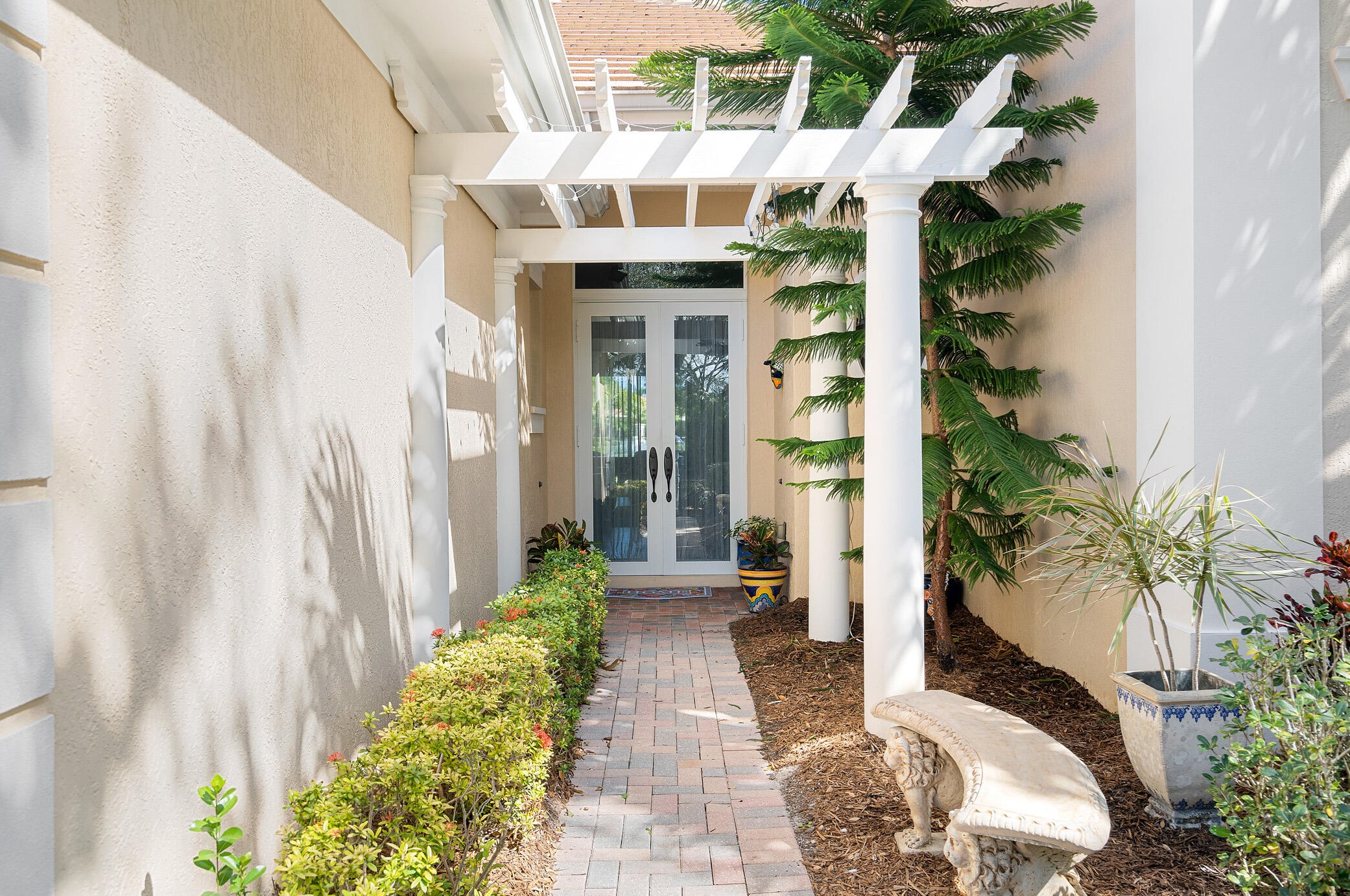 1266 River Reach Dr, Vero Beach, FL 32967