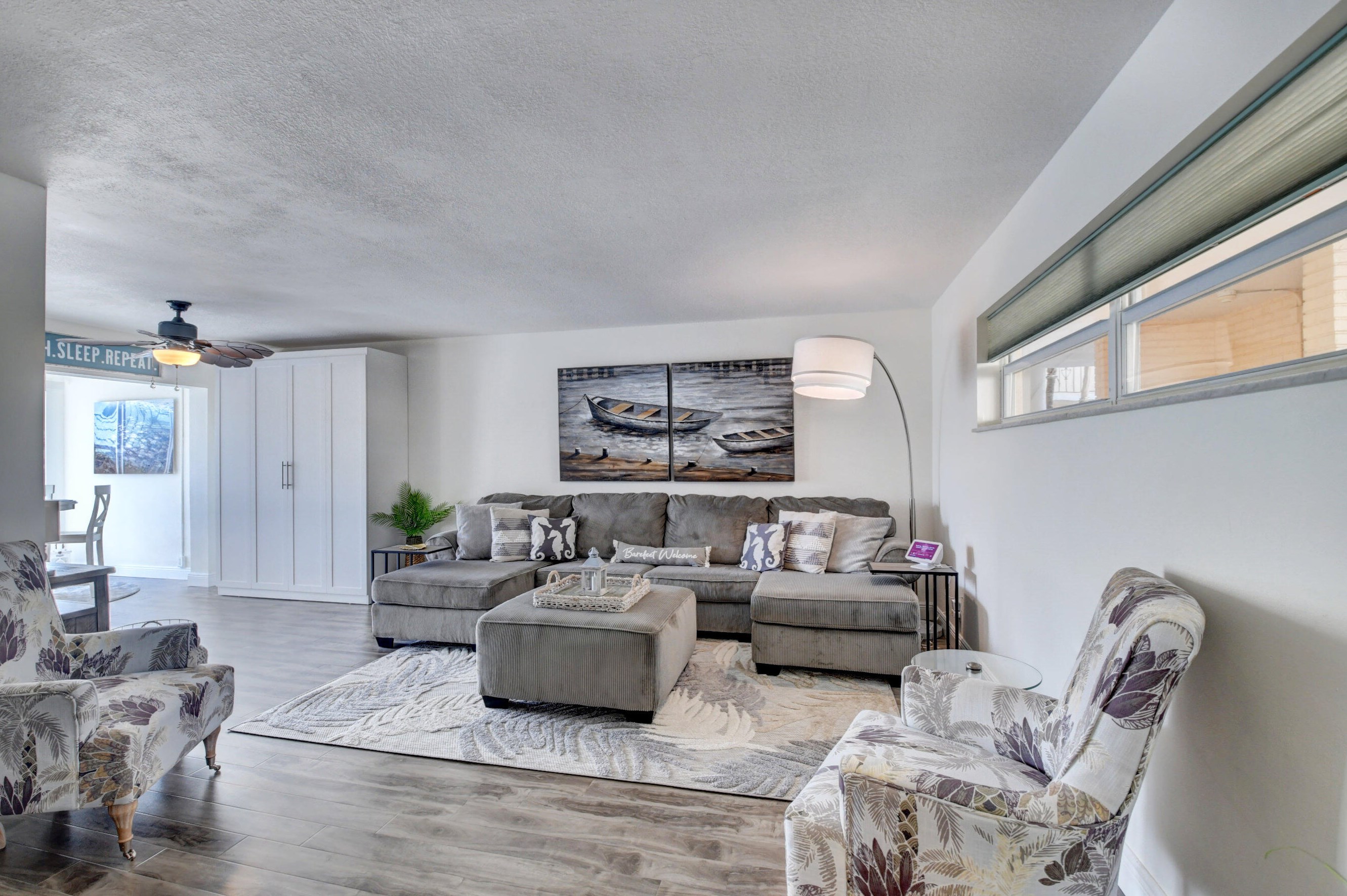 30 Colonial Club Dr #202, Boynton Beach, FL 33435