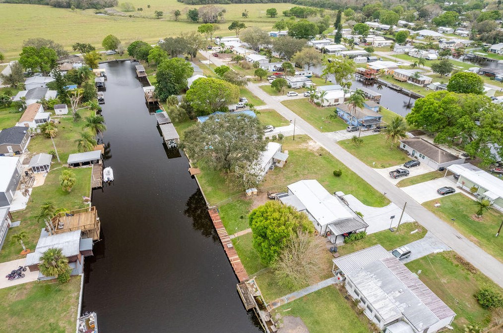 3023 19th Ct, Okeechobee FL  34974-6318 exterior