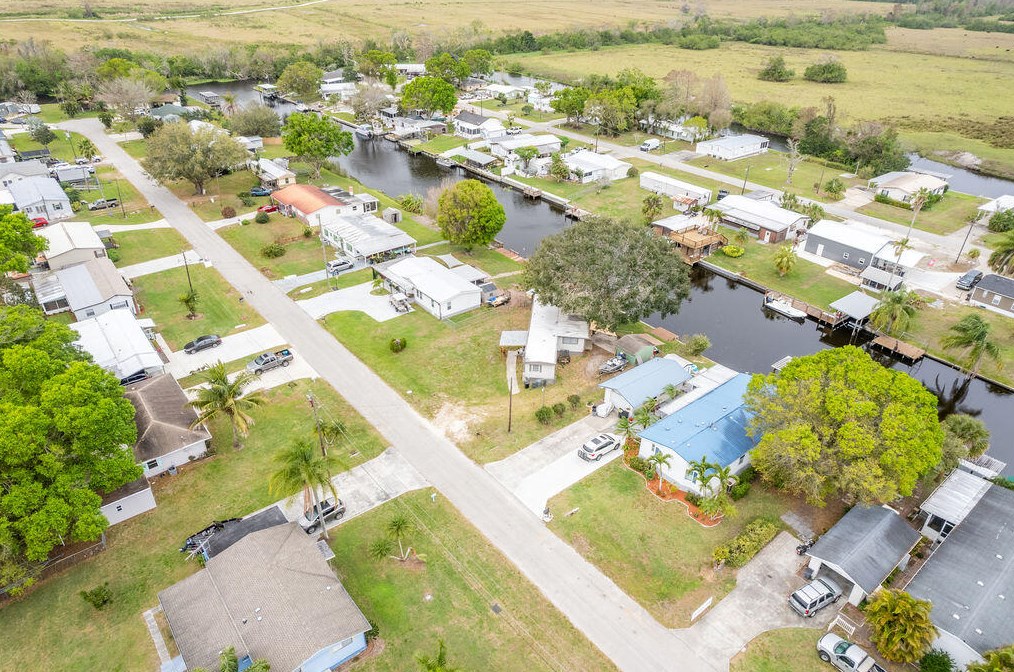 3023 19th Ct, Okeechobee FL  34974-6318 exterior