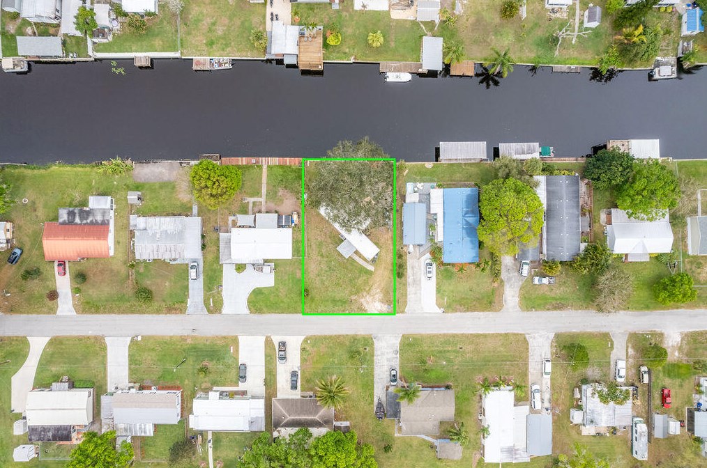 3023 19th Ct, Okeechobee FL  34974-6318 exterior