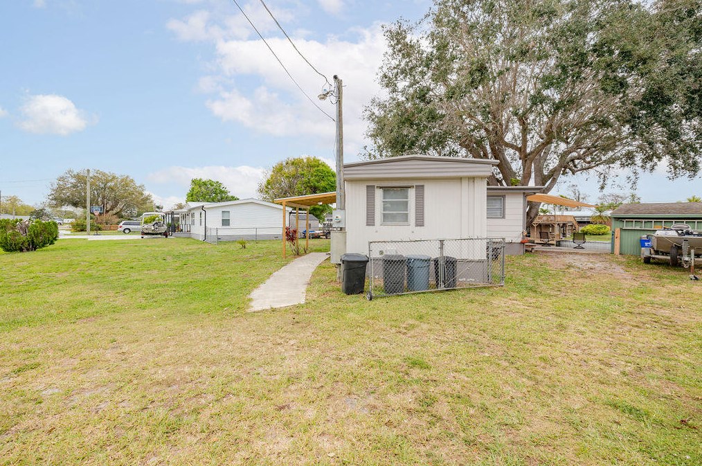 3023 19th Ct, Okeechobee FL  34974-6318 exterior