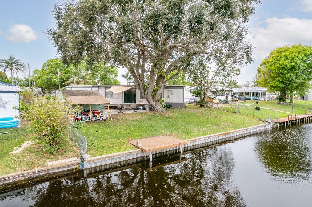 3023 19th Ct, Okeechobee FL  34974-6318 exterior