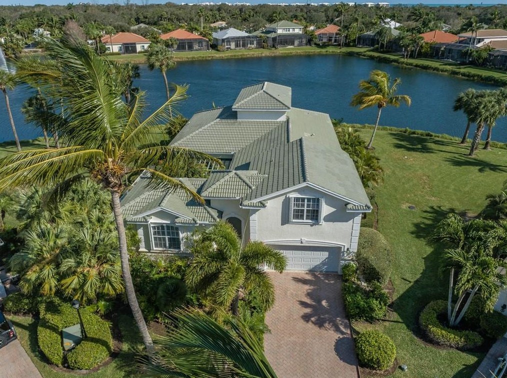 1346 Riverside Ln, Vero Beach, FL 32963