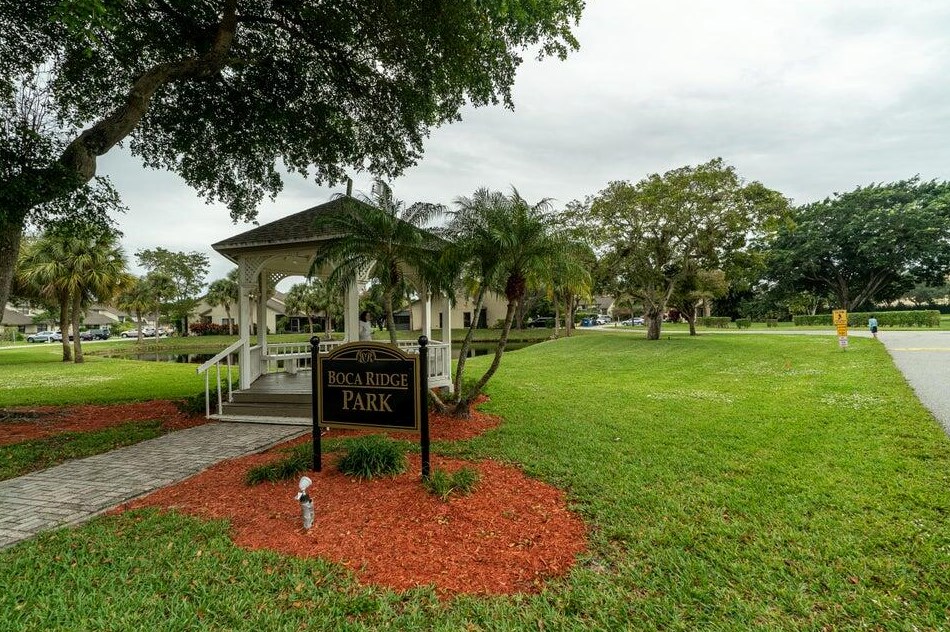 9360 Ketay Cir, Boca Raton FL 33428-1520 exterior