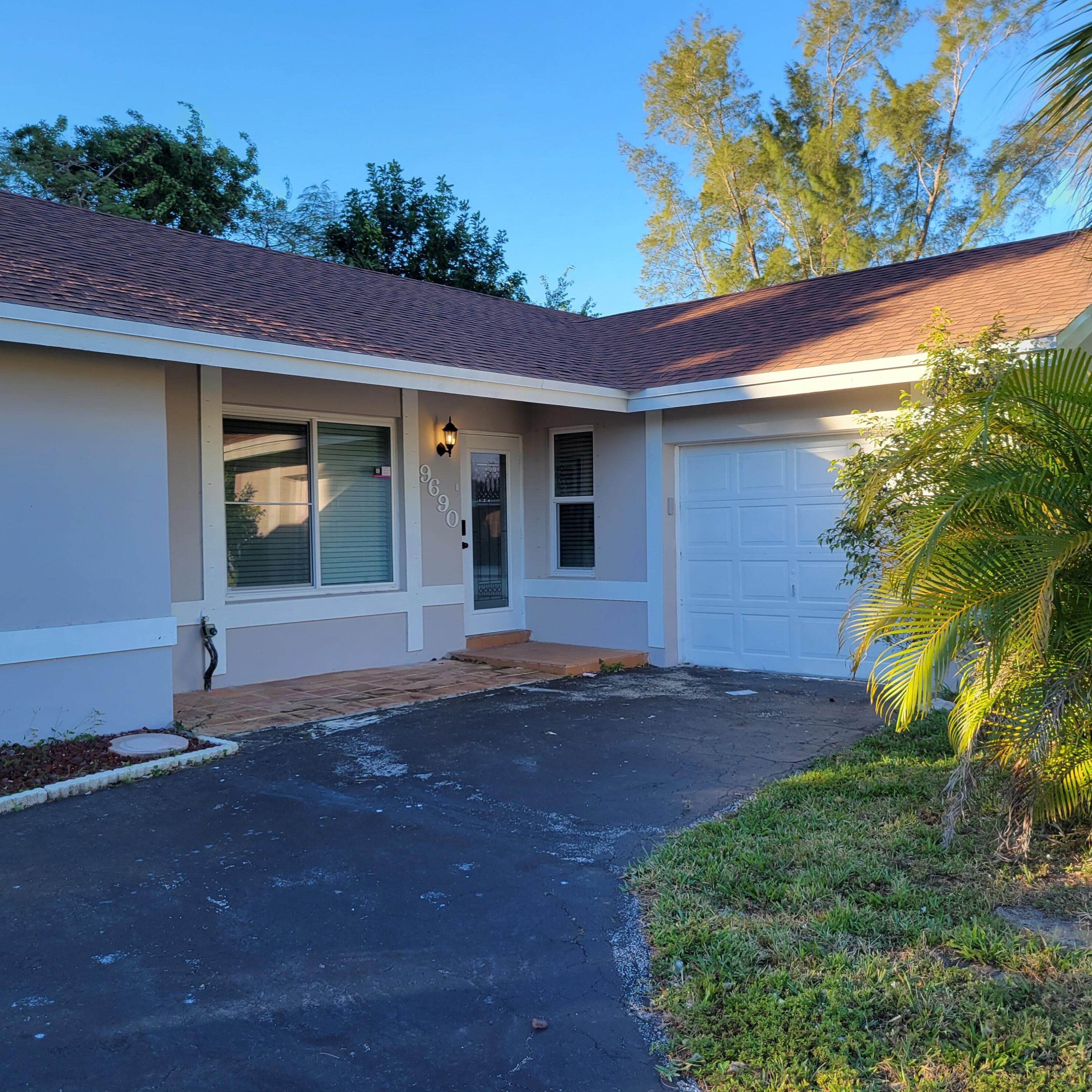 9690 Colorado Ct, Boca Raton FL  33434-2717 exterior