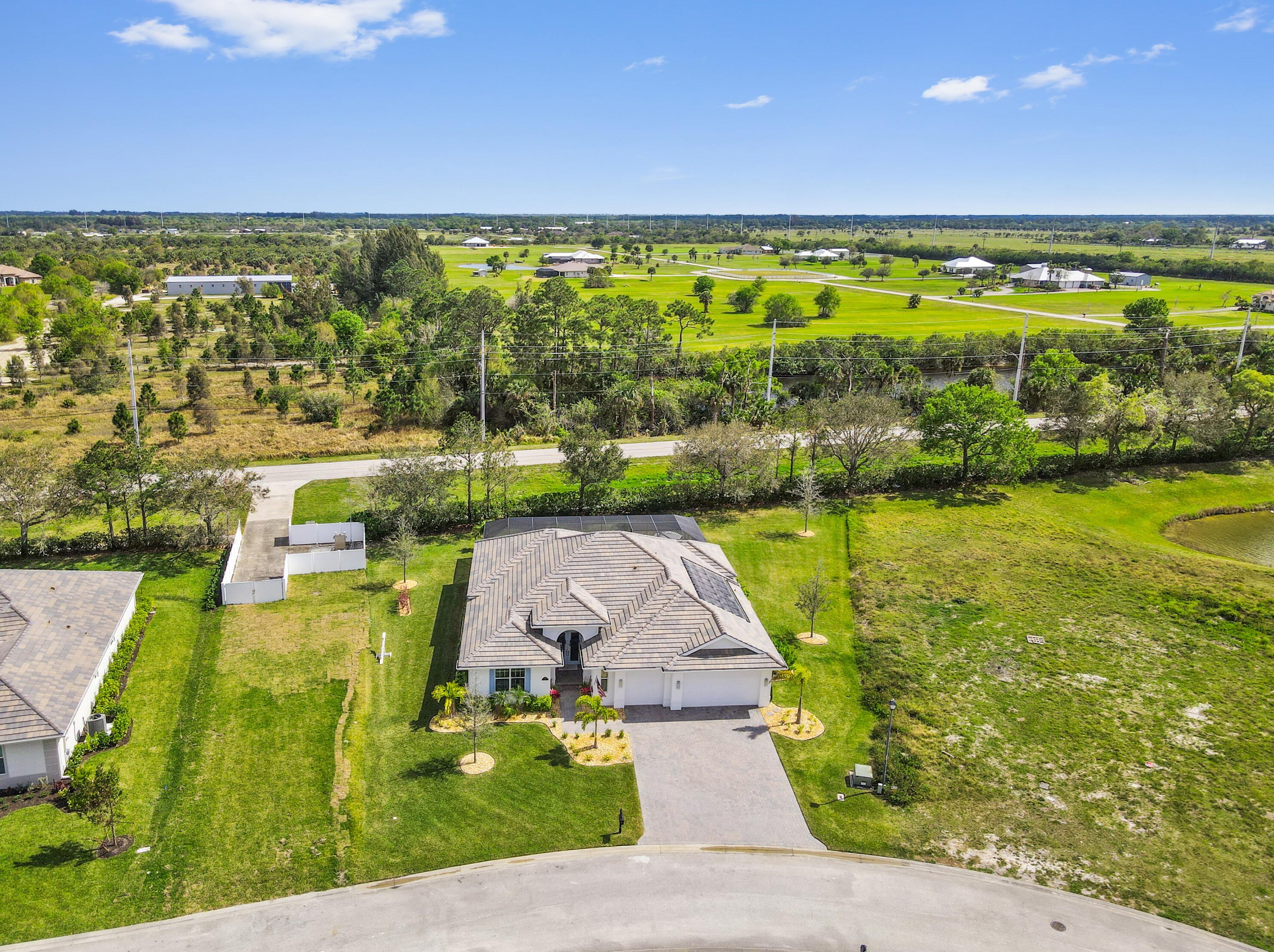 530 Caroline Dr, Vero Beach, FL 32968