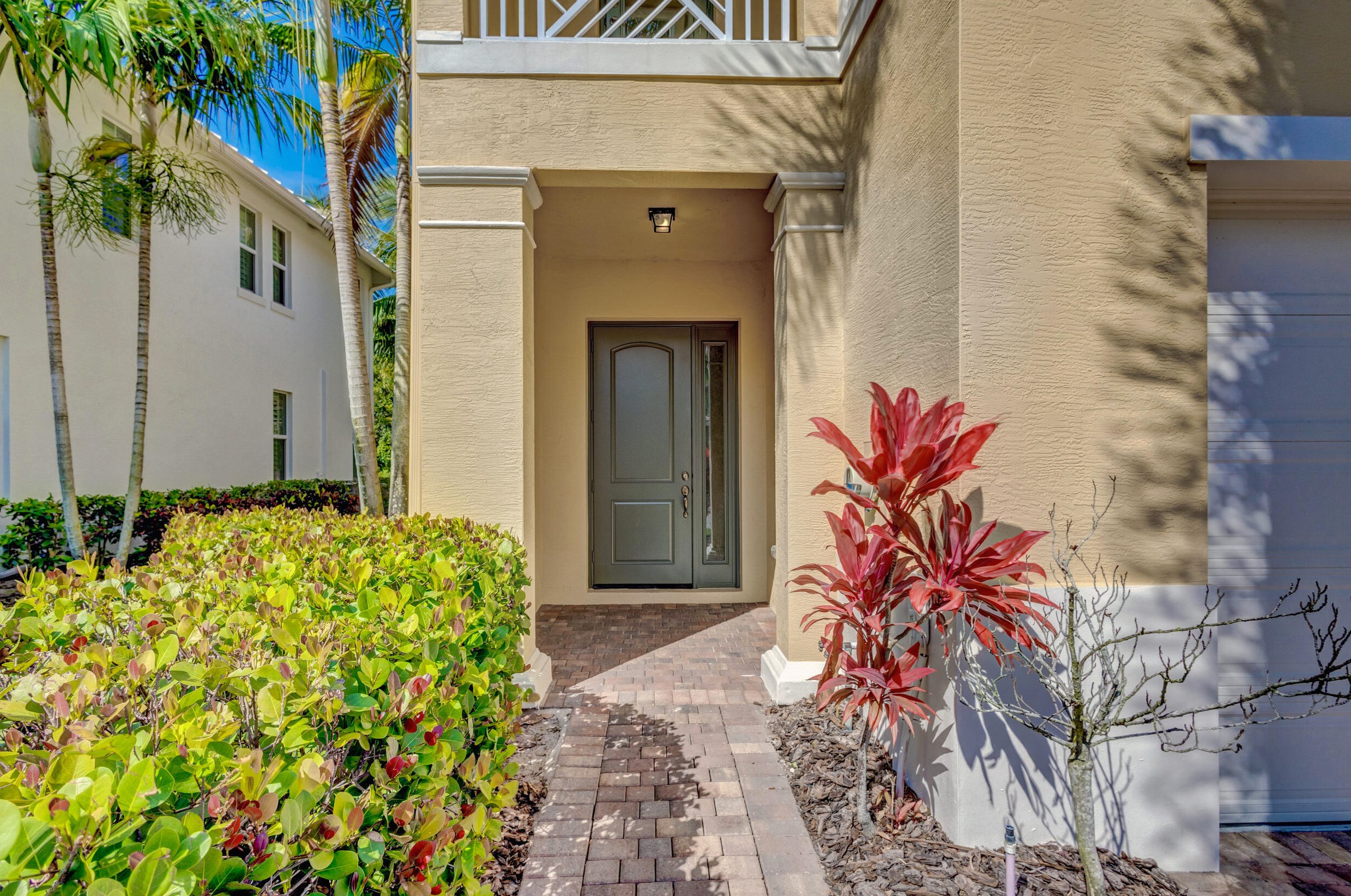 7221 Oxford Ct, West Palm Beach, FL 33418-3426