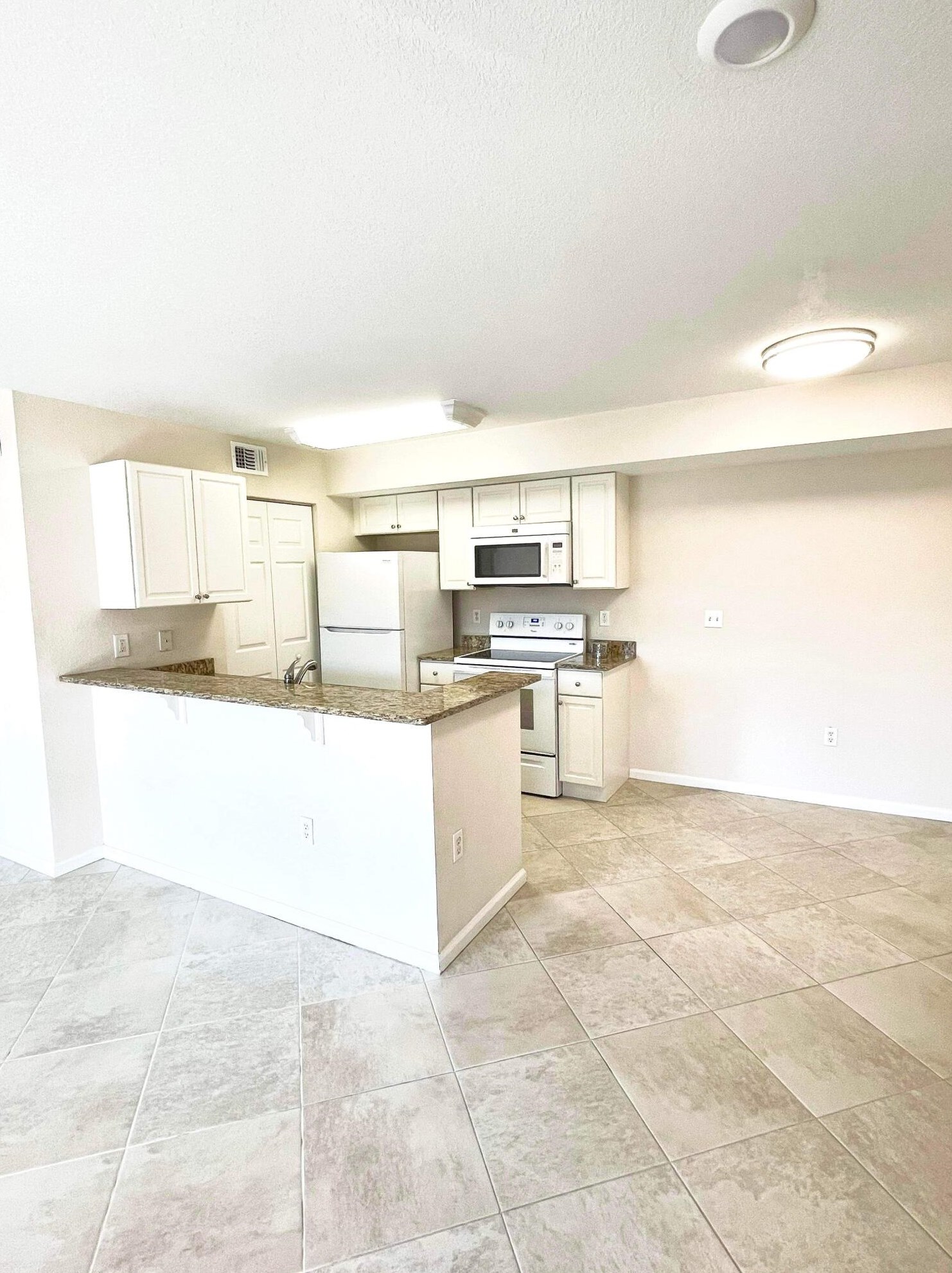151 Sw Palm Dr Apt 203, Fort Pierce, FL 34986