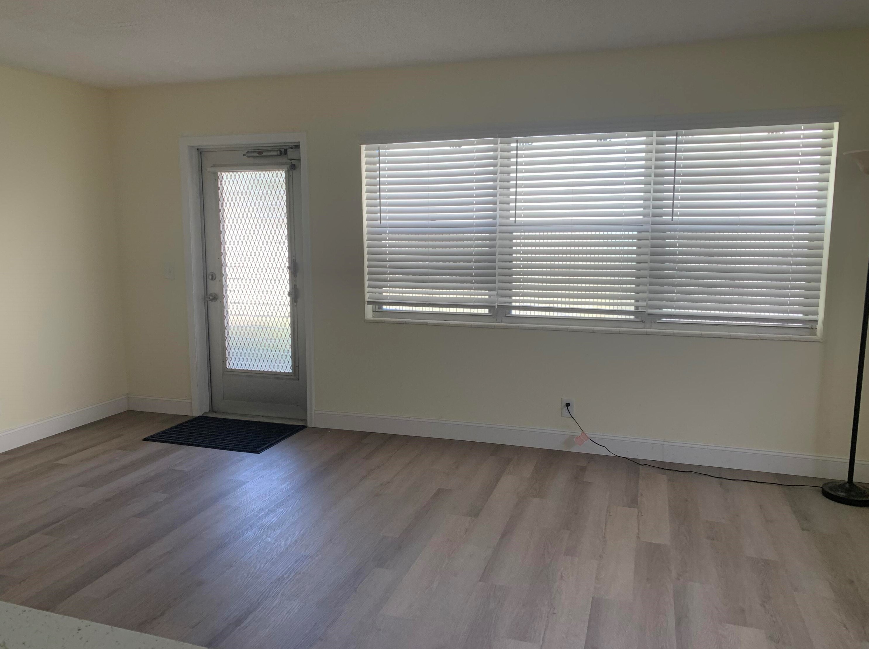 274 Camden L, West Palm Beach, FL 33417