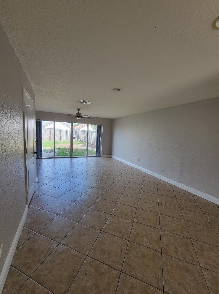 4833 Springfield St, Lake Worth, FL 33463