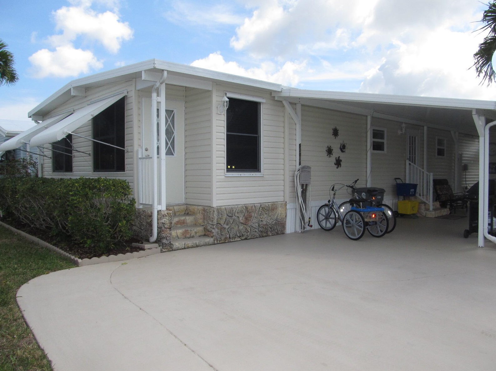 52018 Florinada Bay, Boynton Beach, FL 33436-1960