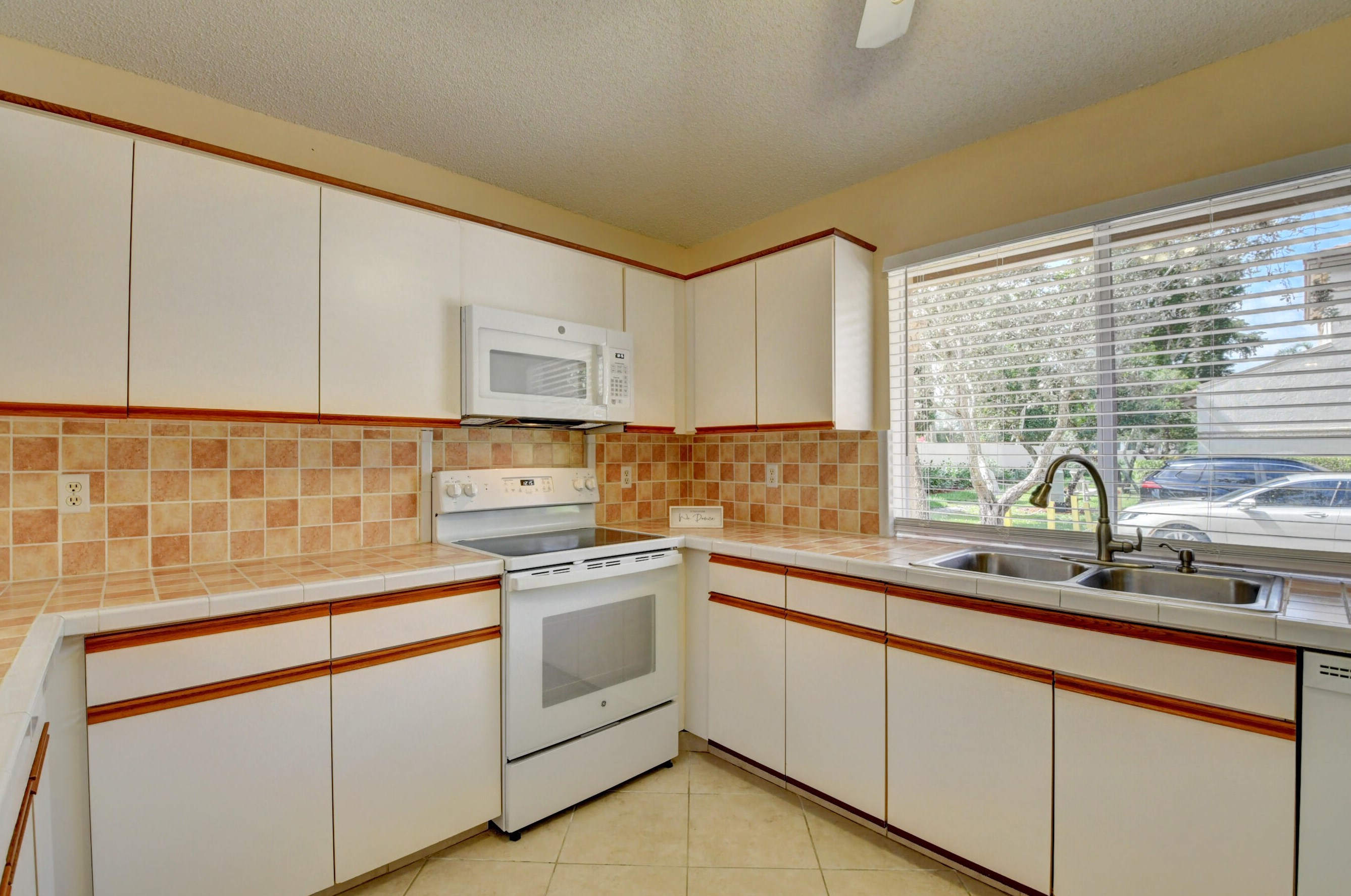 6796 Via Regina, Boca Raton, FL 33433