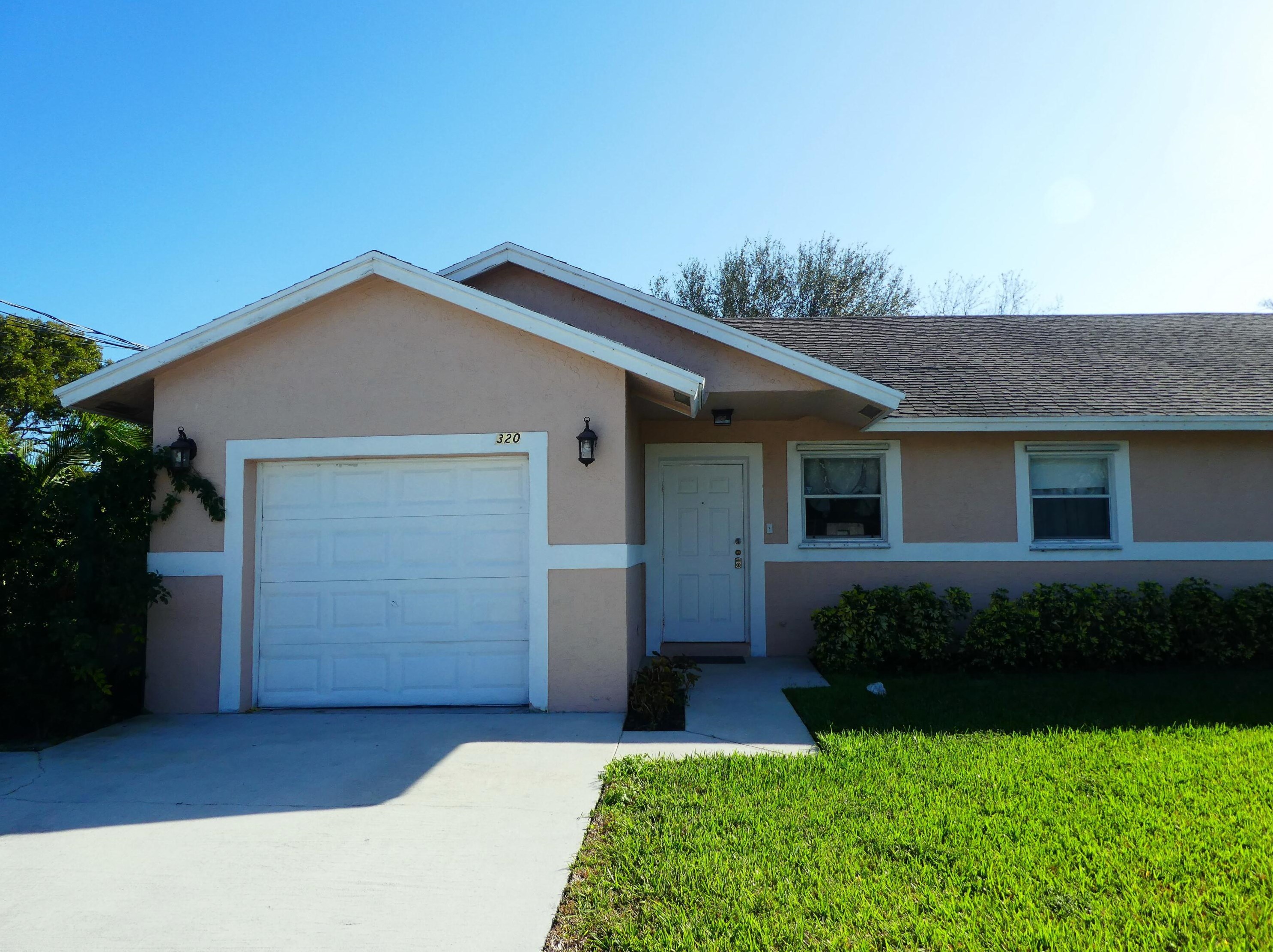 320 Nw 42nd St, Boca Raton, FL 33431