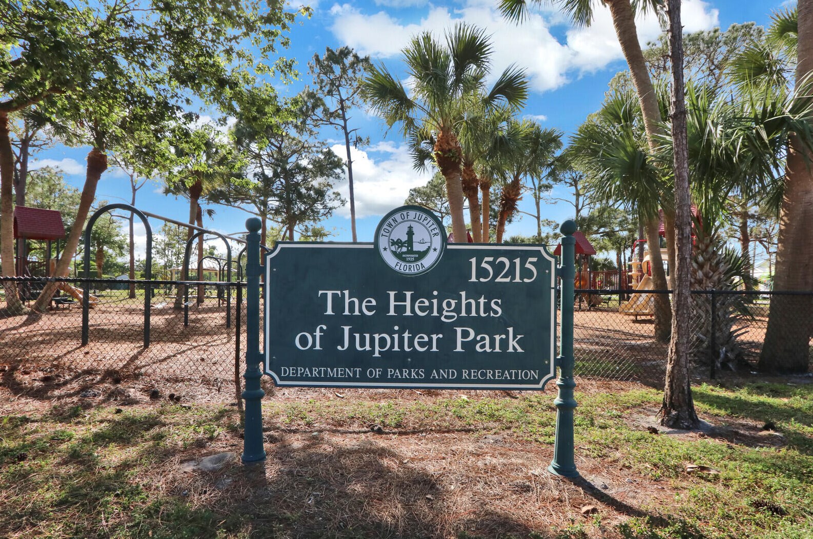 6169 Lucerne St, Jupiter FL  33458-6672 exterior