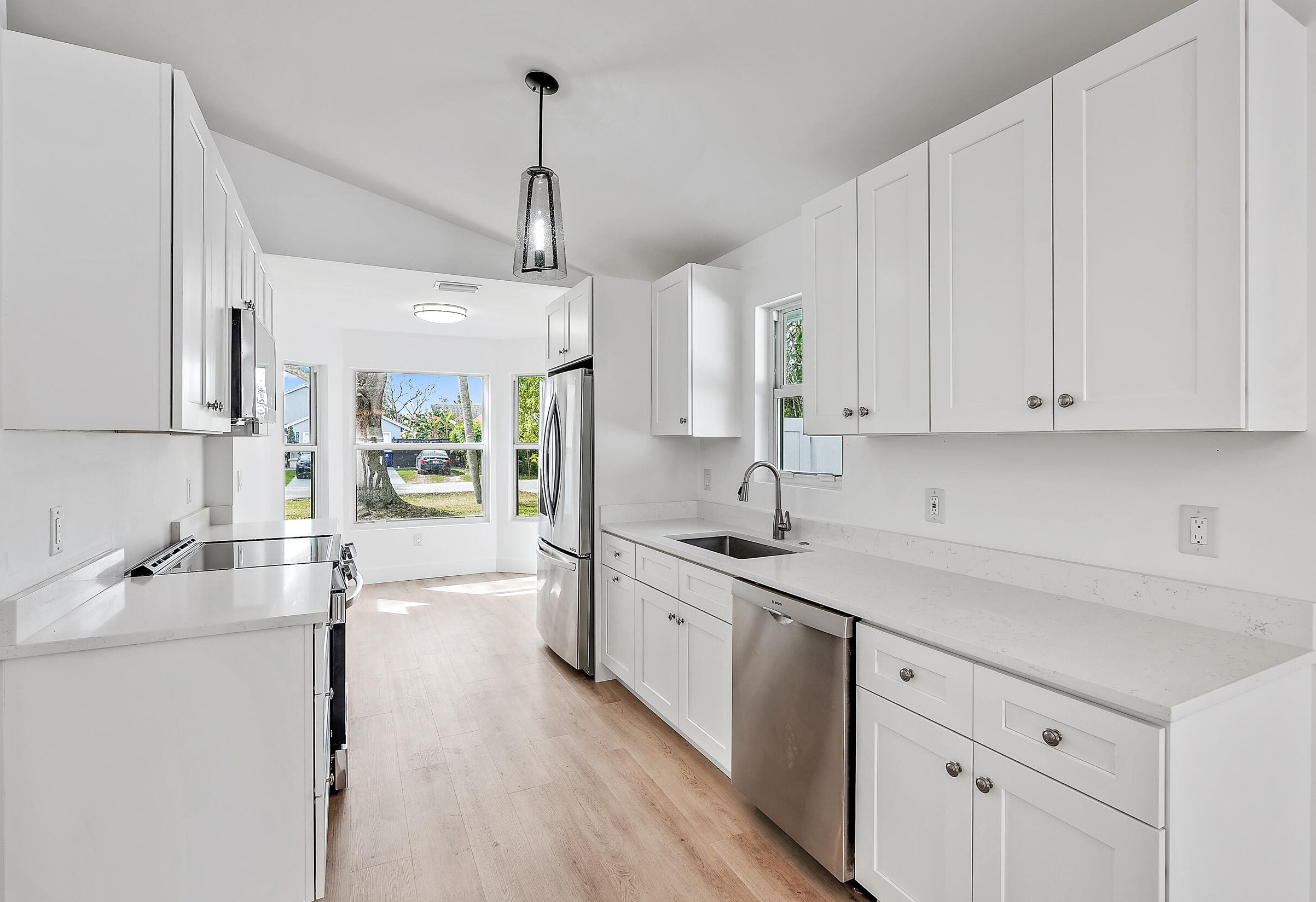 6169 Lucerne St, Jupiter FL  33458-6672 exterior