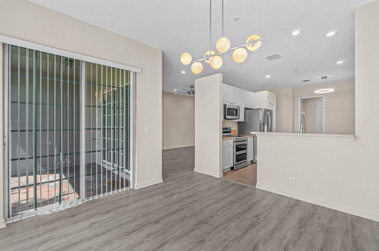 57 Lancaster Rd, Boynton Beach FL 33426-8431 exterior