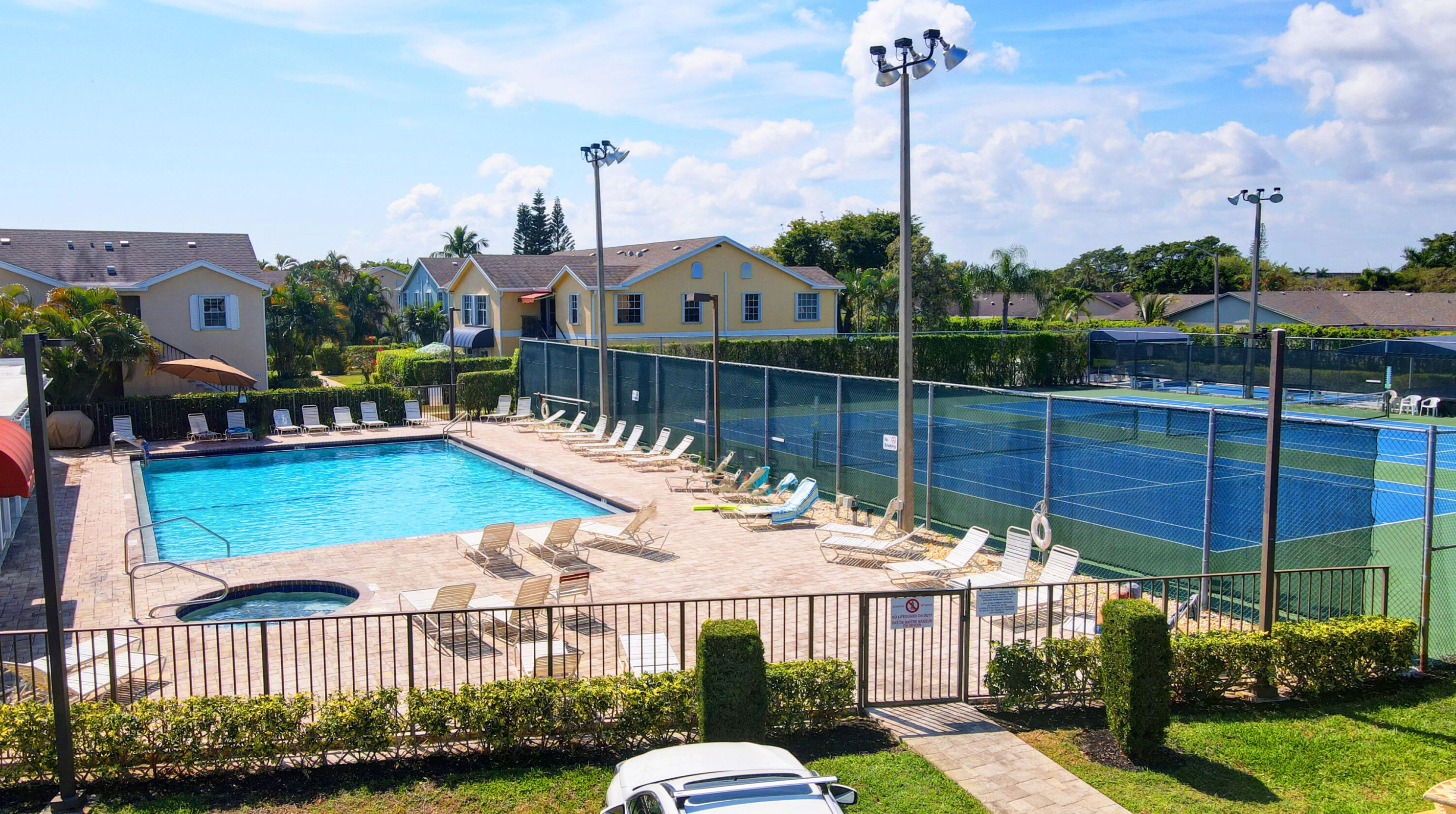 502 Waterside Dr, Lake Worth FL 33462-6175 exterior