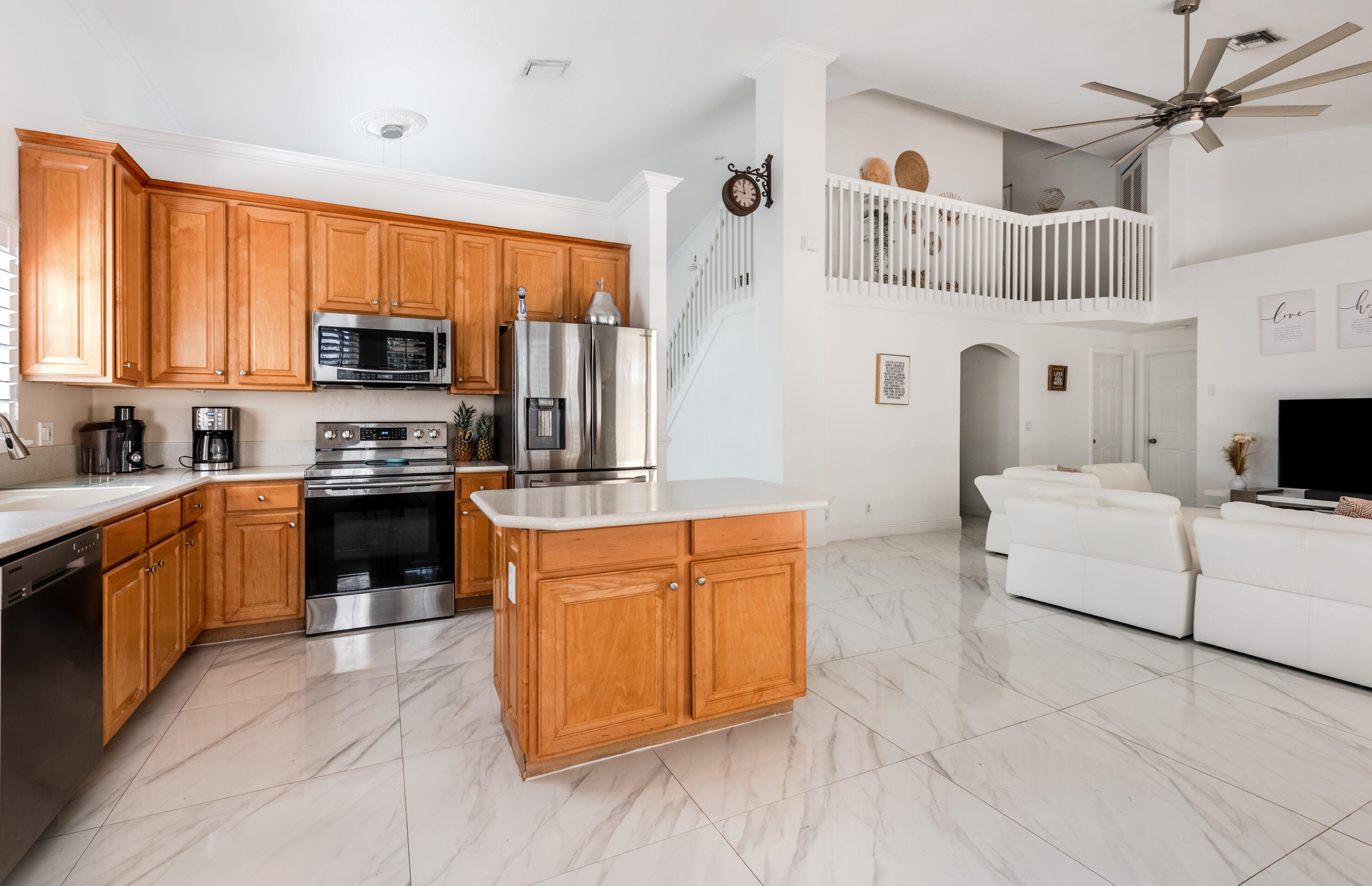 4050 Bahia Isle Cir, Lake Worth FL  33449-8305 exterior