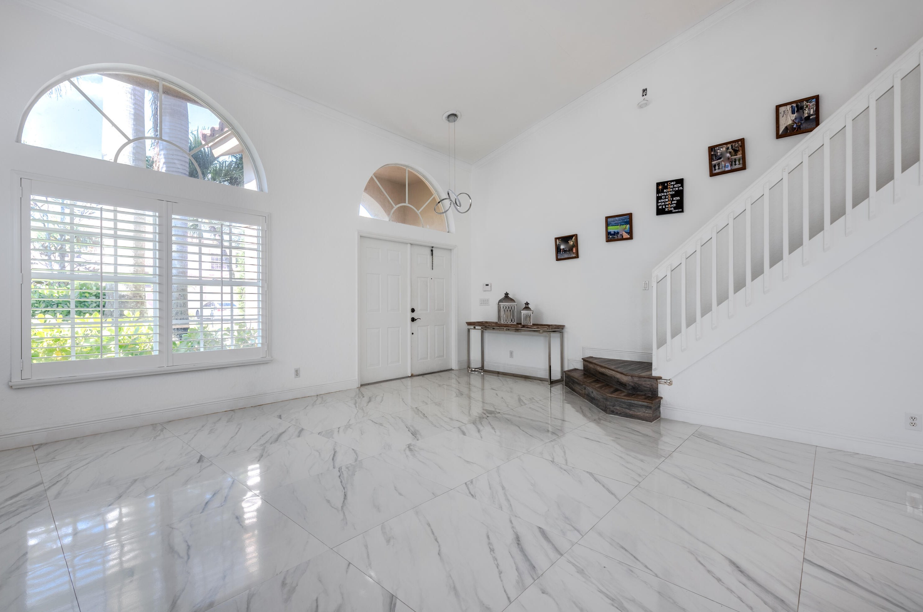 4050 Bahia Isle Cir, Lake Worth FL  33449-8305 exterior