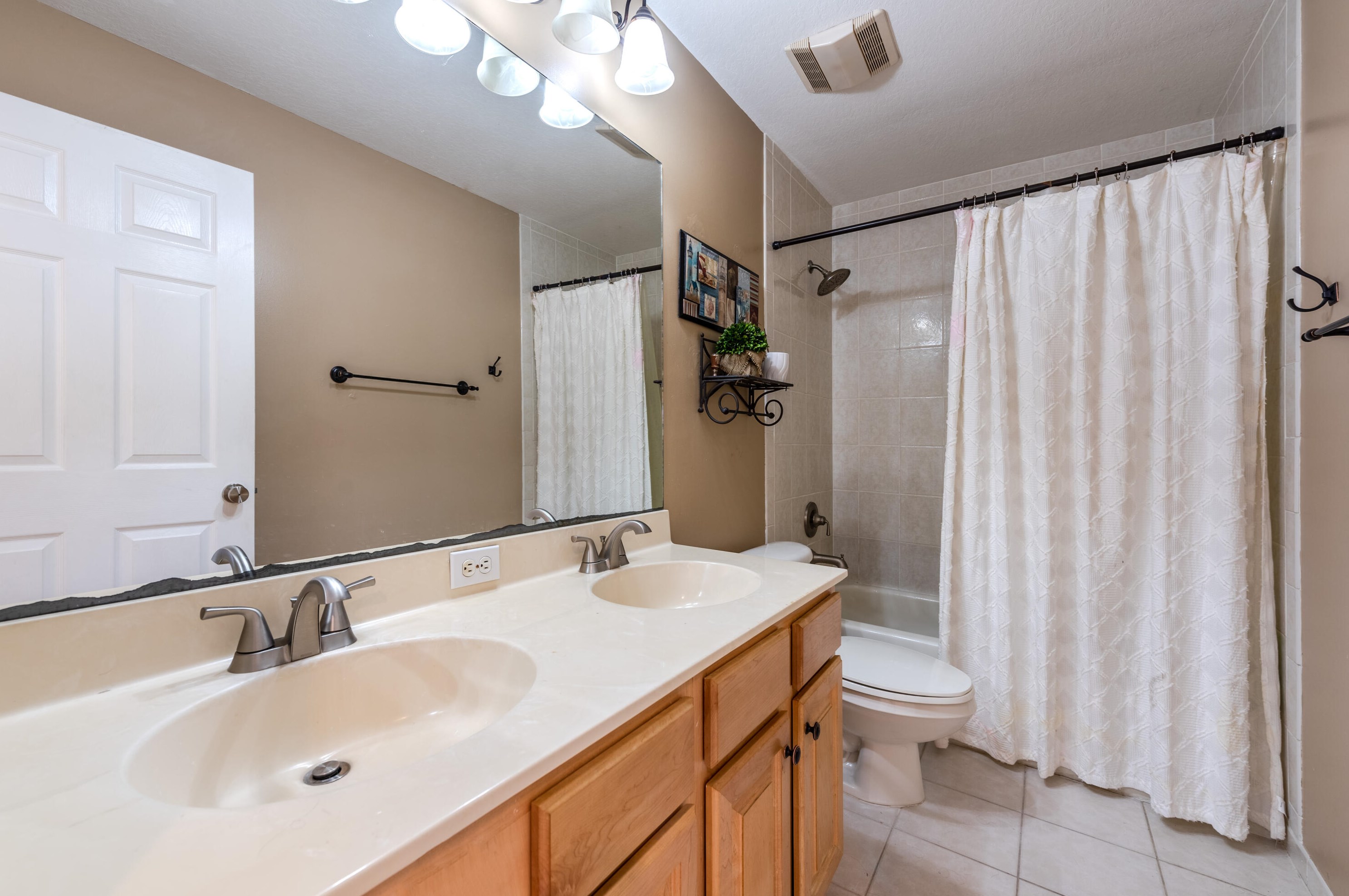 4050 Bahia Isle Cir, Lake Worth FL  33449-8305 exterior