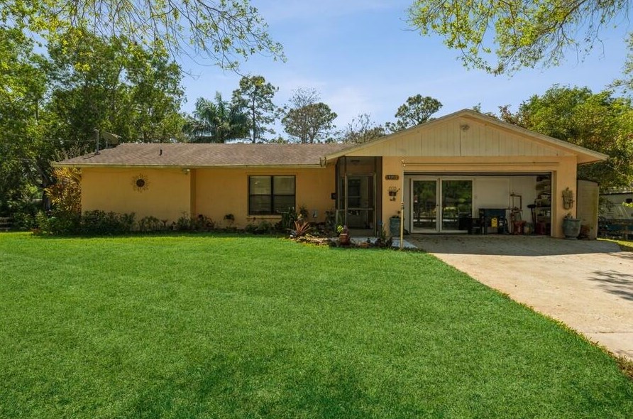 16282 E Downers Dr, Town of Loxahatchee Groves, FL 33470