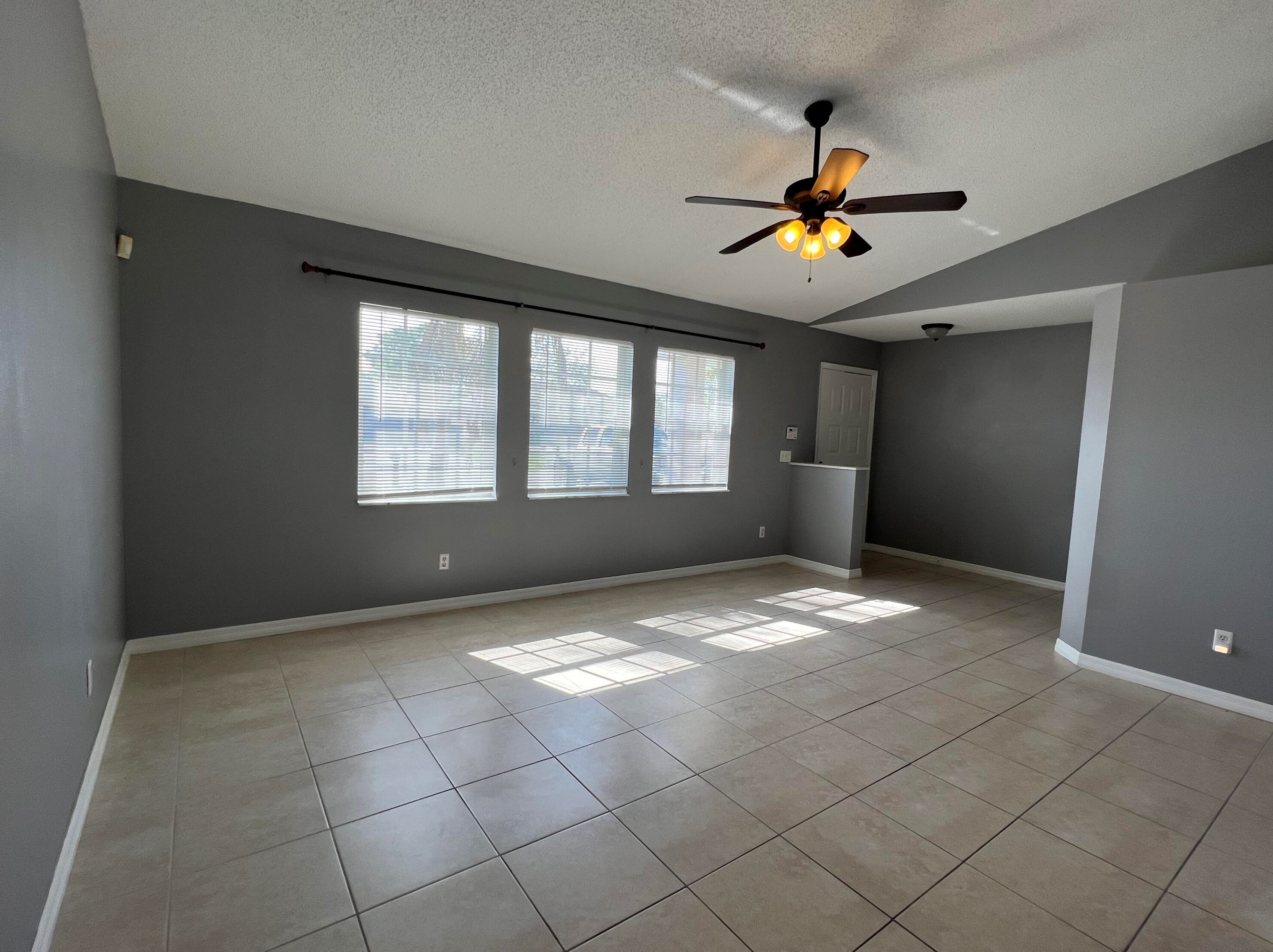 1841 Sw Angelico Ln, Fort Pierce, FL 34984