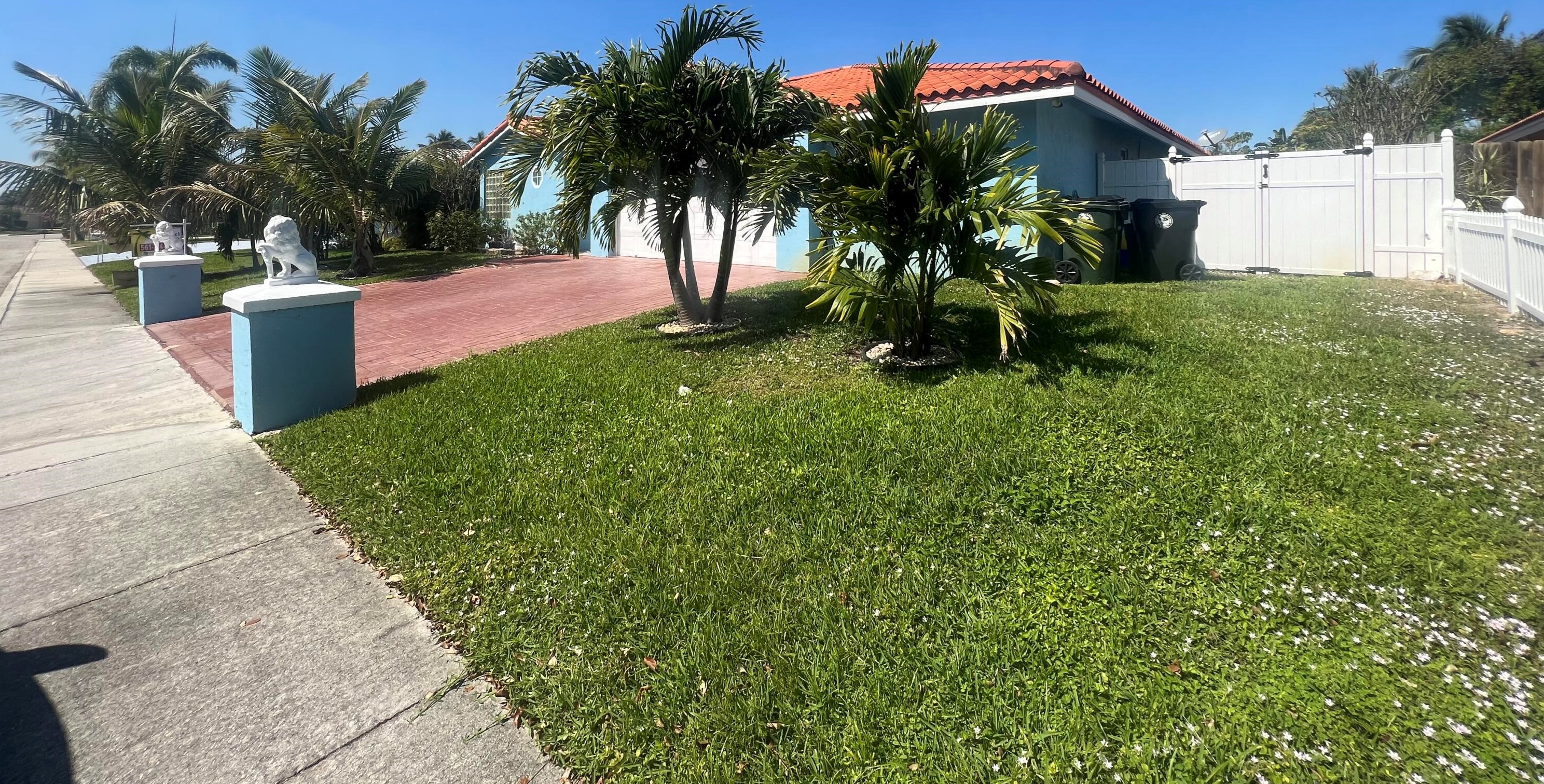 1716 Pierce Dr, Lake Worth, FL 33460-6042