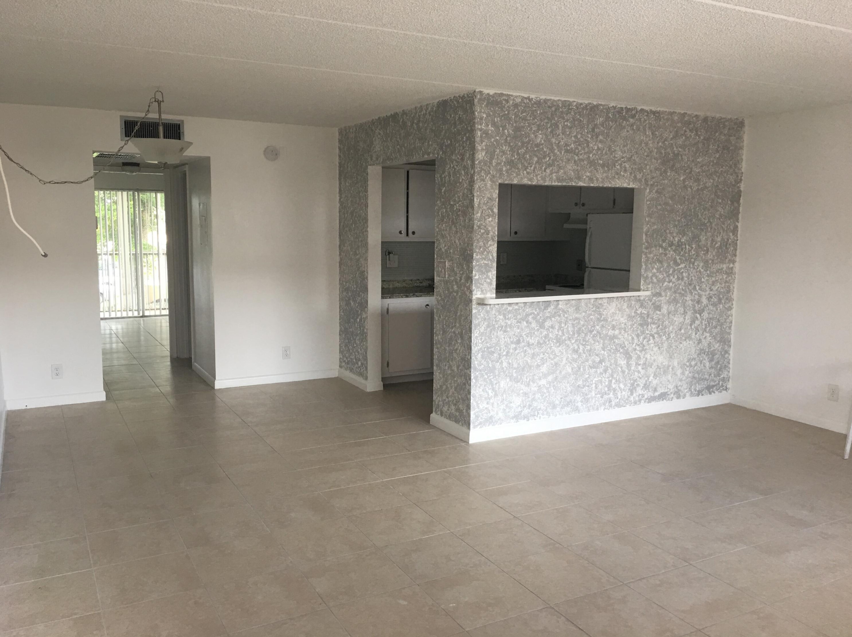 700 Village Green Ct #202, Lake Worth, FL 33461