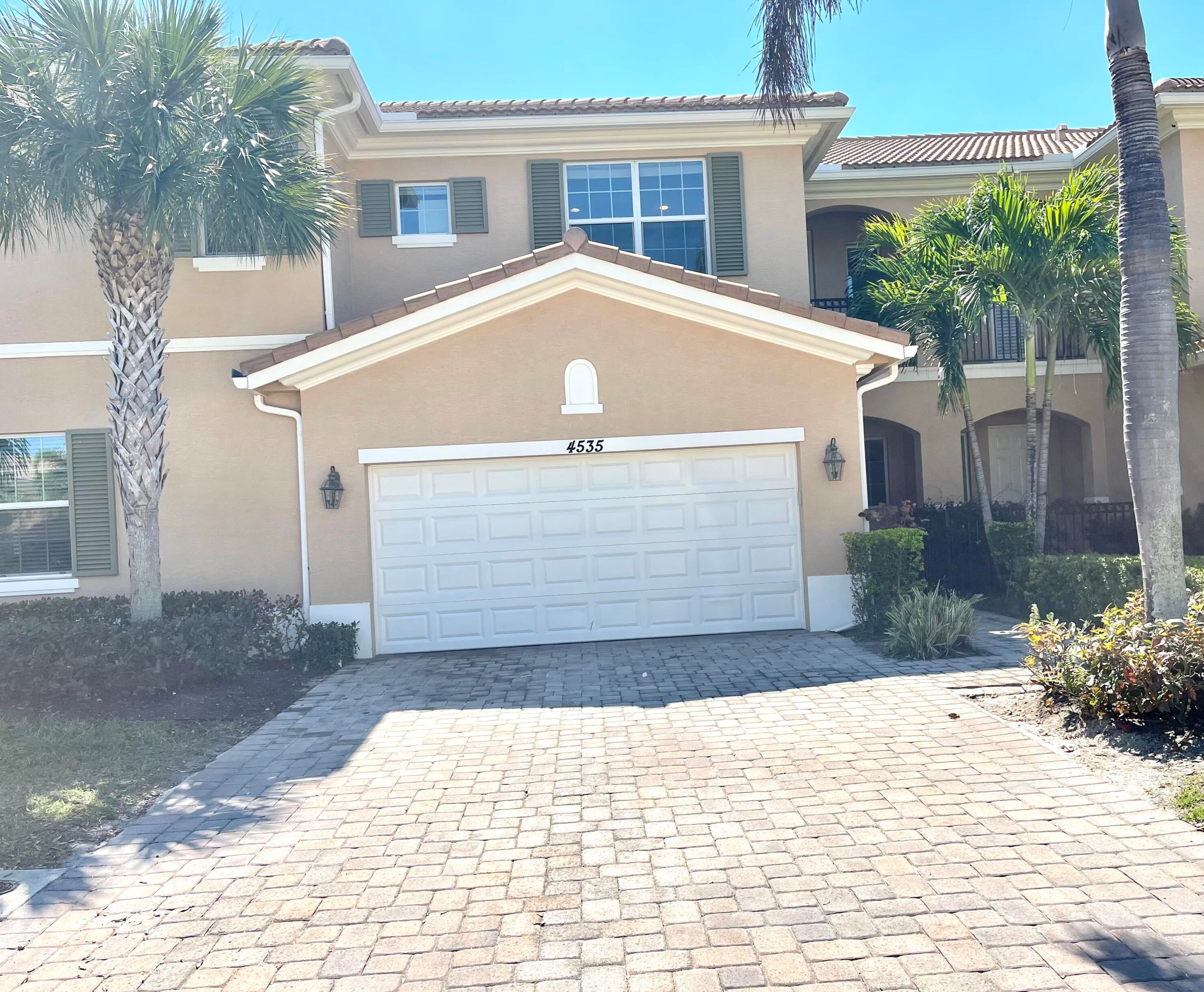 4535 Cadiz Cir, West Palm Beach, FL 33418