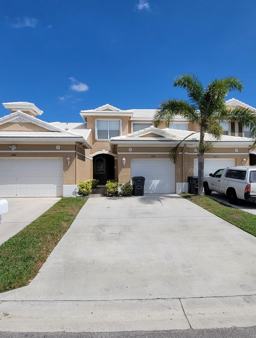 6891 Blue Skies Dr, Lake Worth, FL 33463-7463