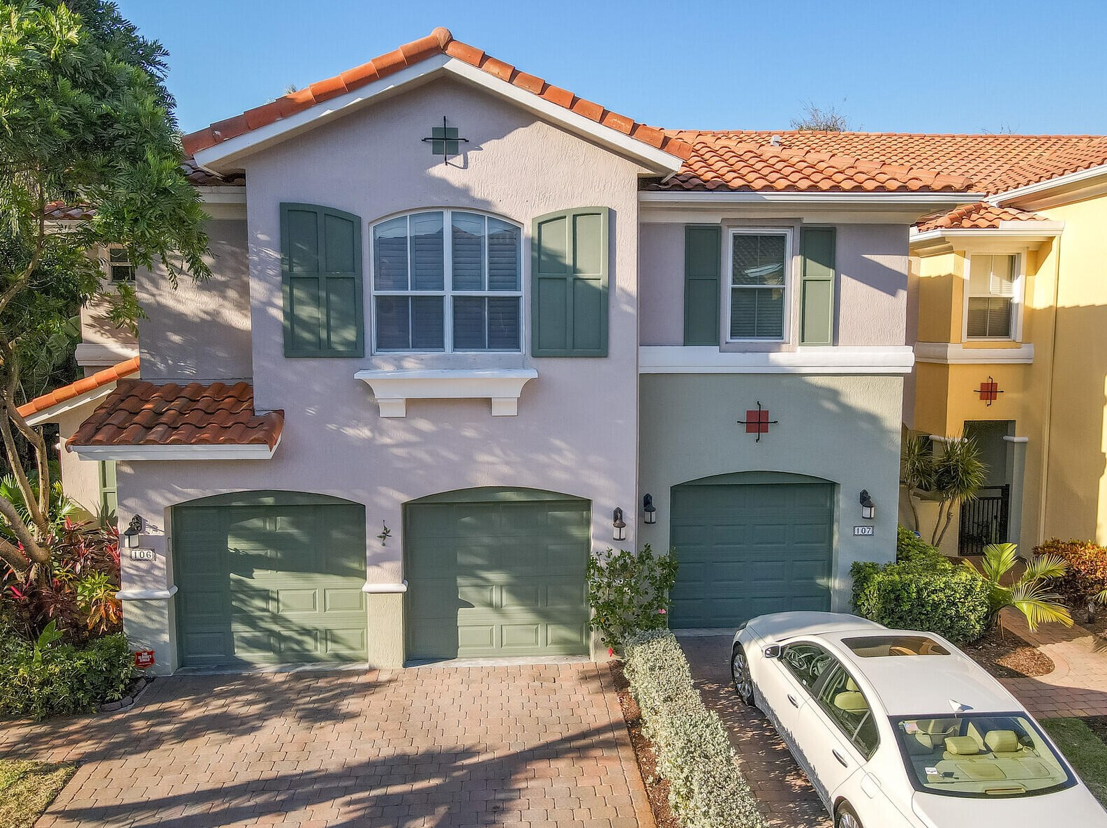 106 Las Brisas Cir, Lake Worth, FL 33462-7072