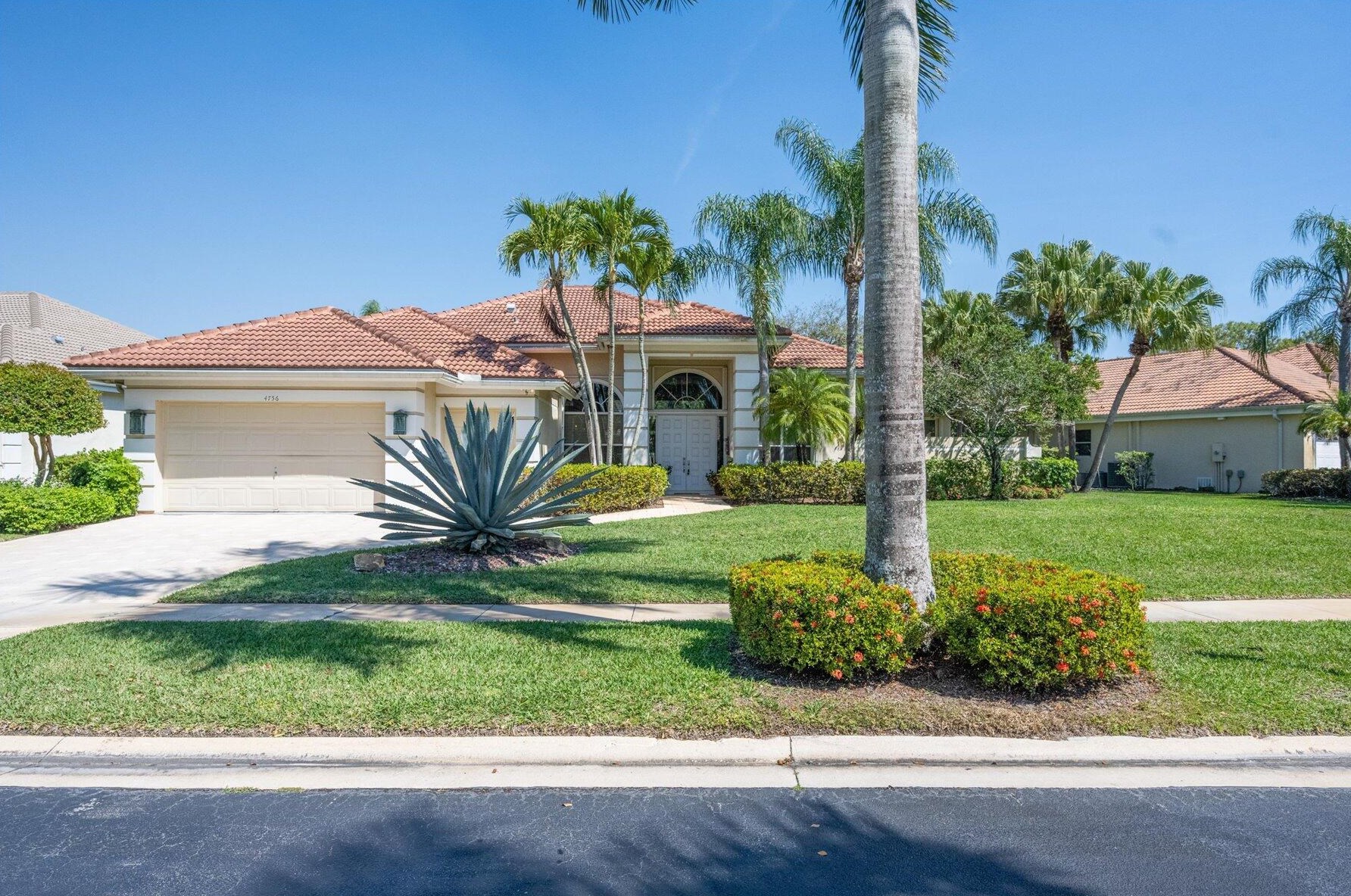 4756 Exeter Estate Ln, Lake Worth, FL 33449-8105