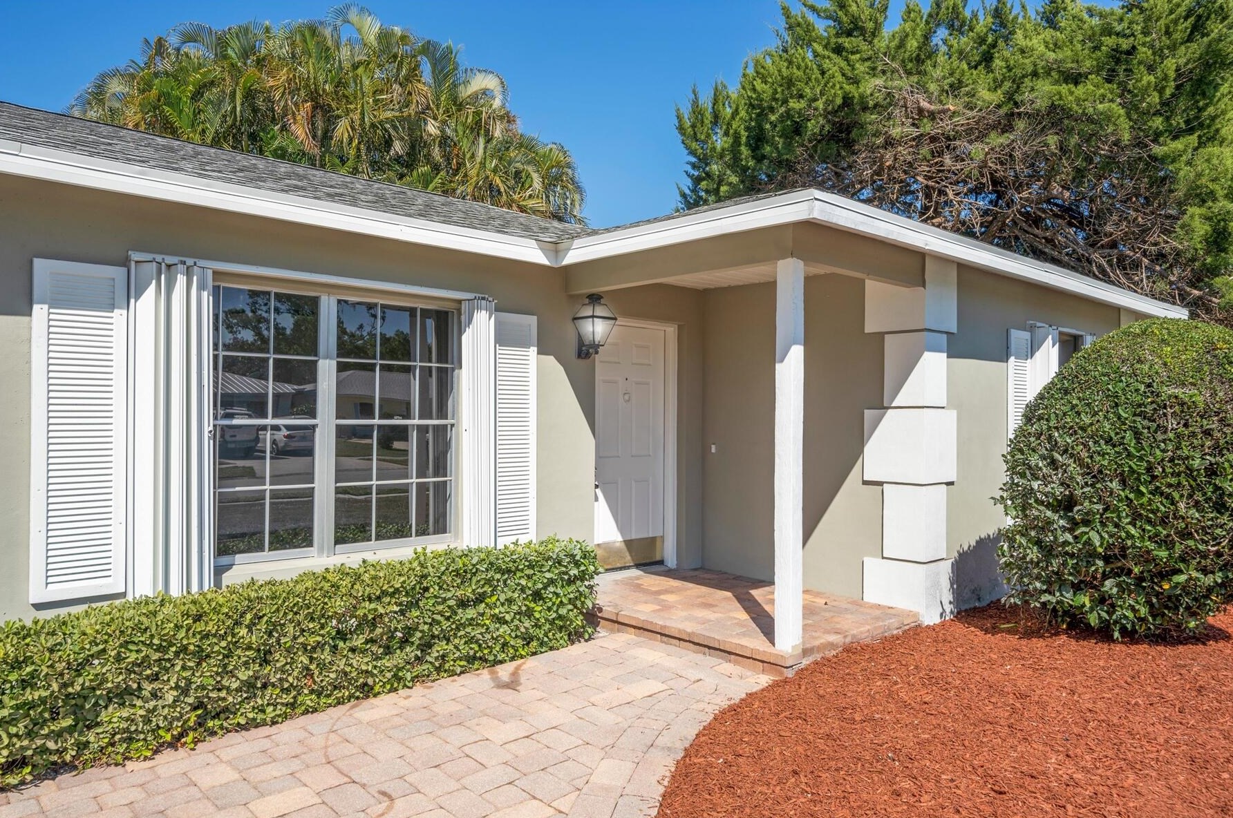 2490 4th Ln, Vero Beach, FL 32962