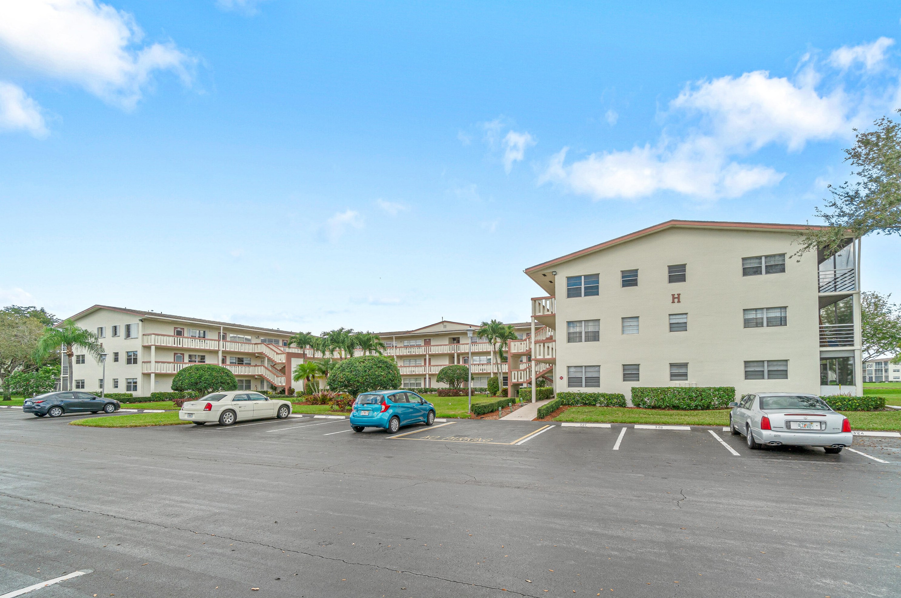 299 Preston H, Boca Raton FL 33434-4905 exterior