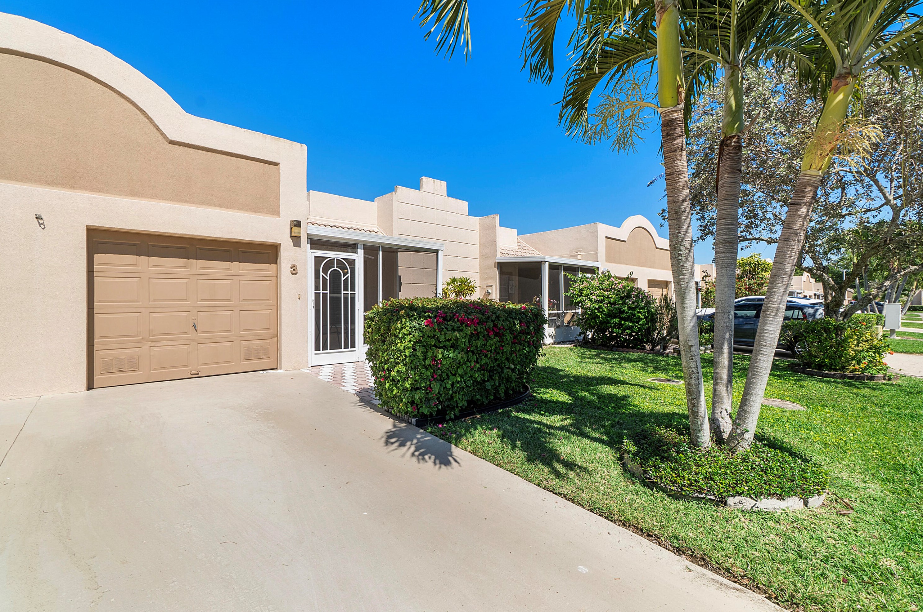 9111 Fairbanks Ln, Boca Raton, FL 33496-6656