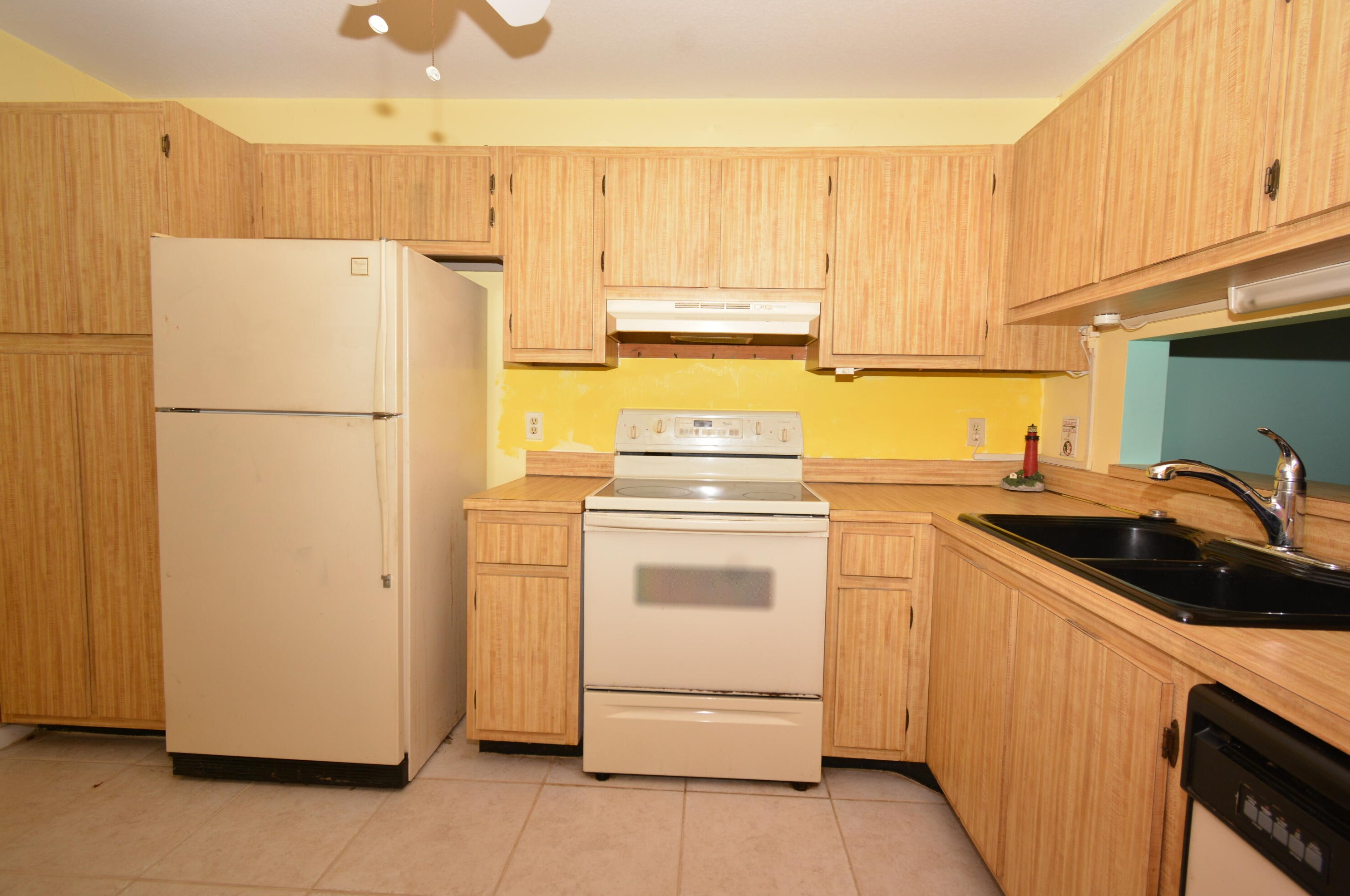 136 Pinewood Ct, Jupiter, FL 33458-8805